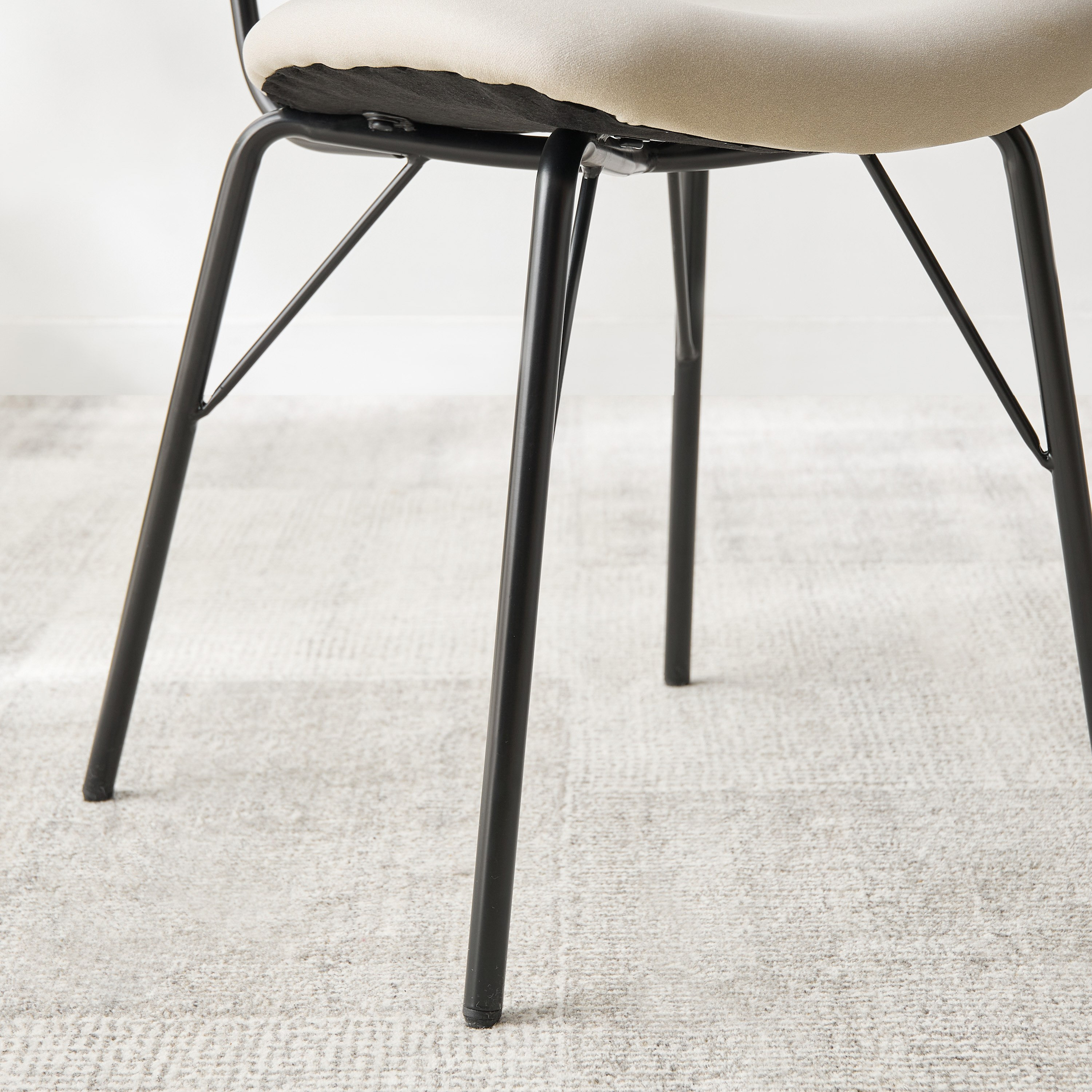 كرسي سفرة - فيوز-hbxdiningroom-diningchairs-image-5