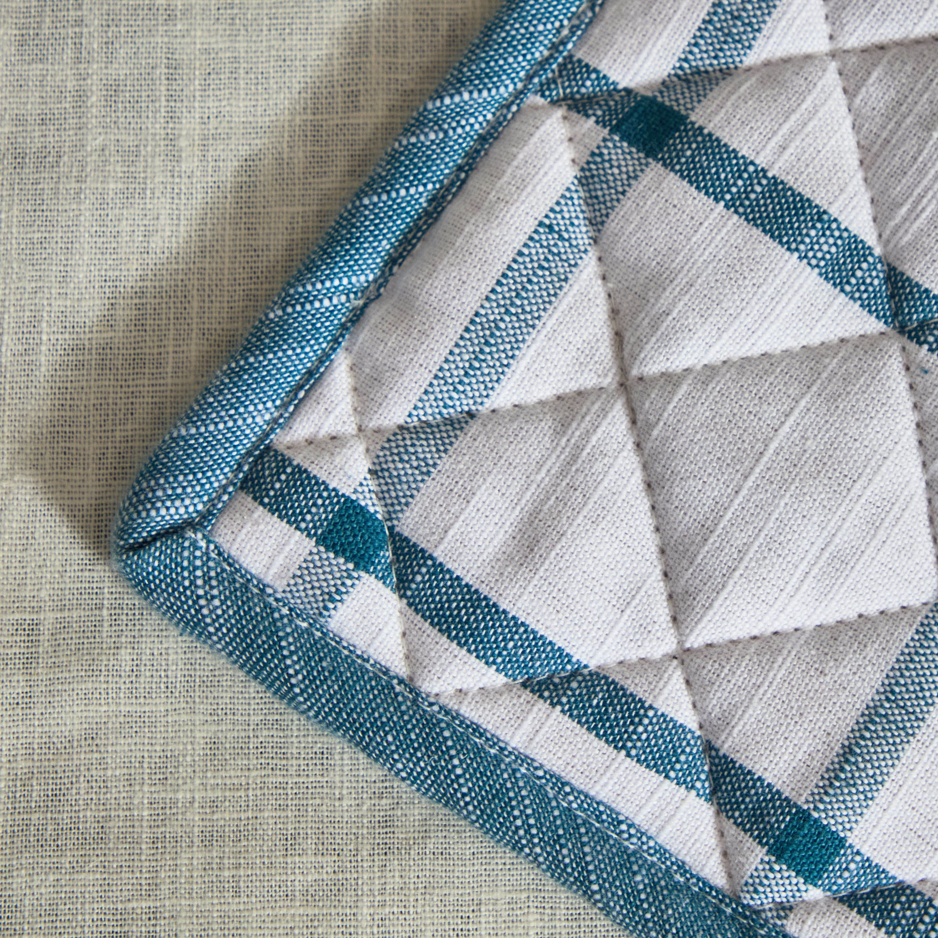 حامل وعاء أزور من هارلي - 20x20 سم-hbxhomeware-kitchenware-kitchenlinens-image-3