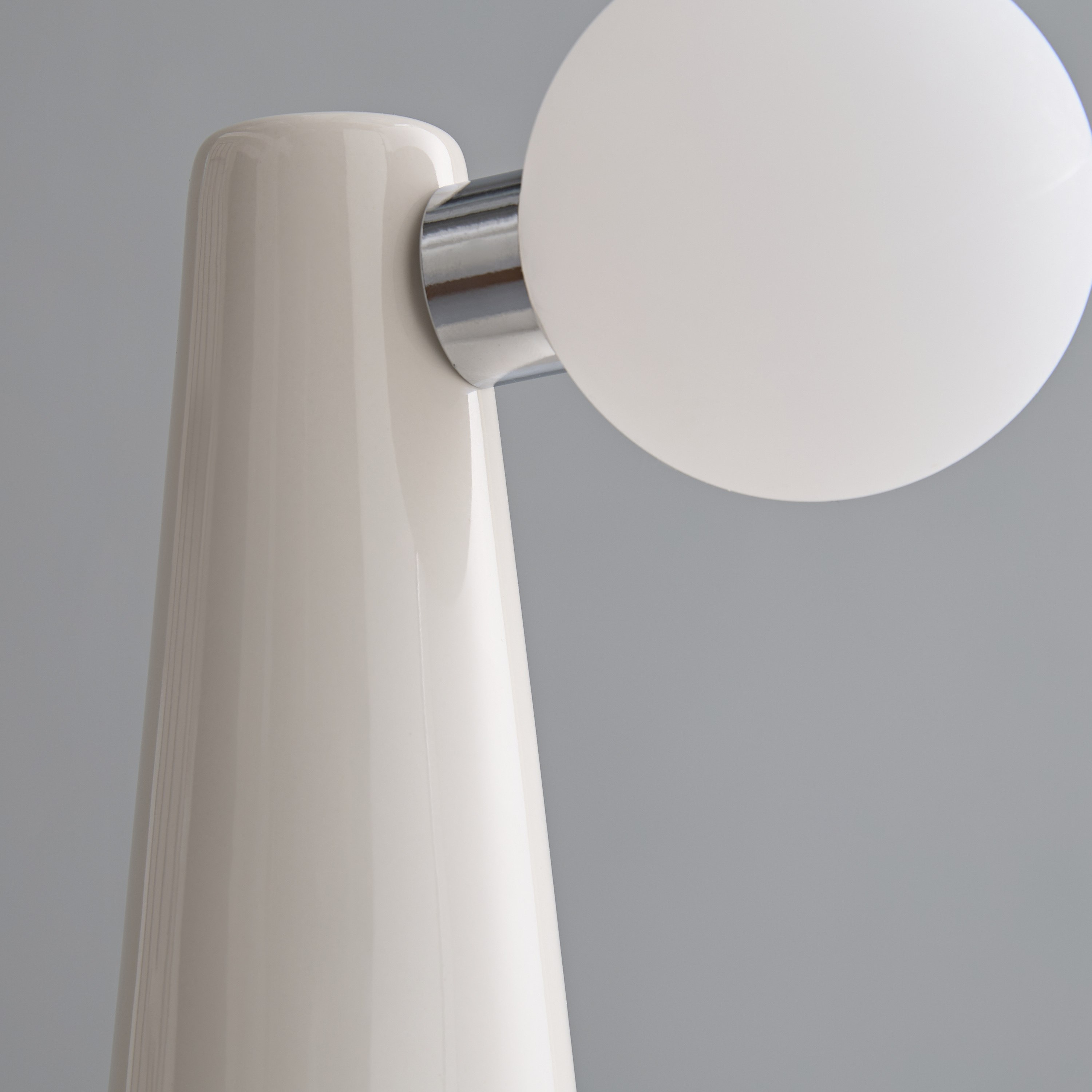 Sega Ceramic Table Lamp with USB Power Port - 15x8x23 cm-hbxbedroom-lighting-tablelamps-image-4