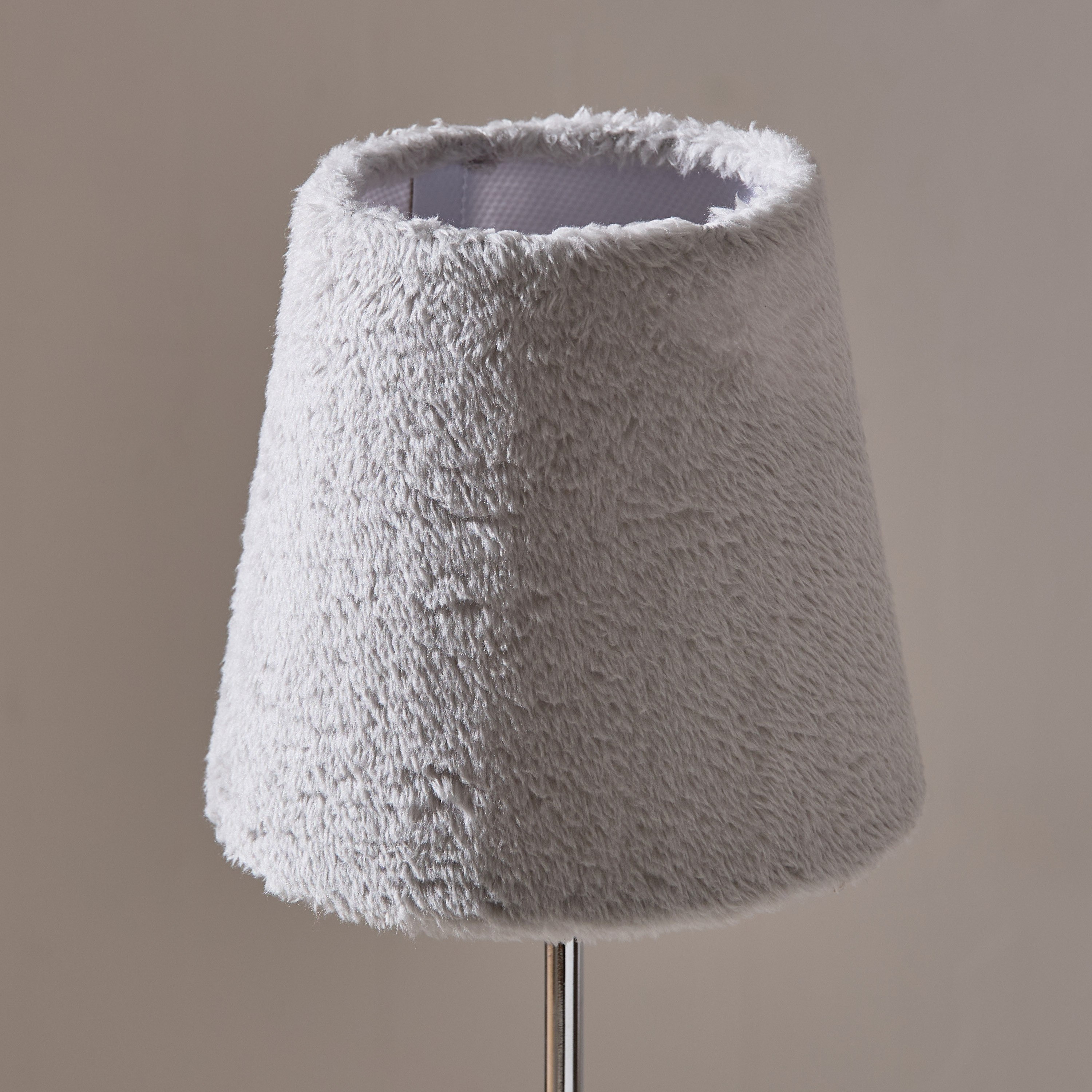 مصباح طاولة يعمل باللمس بقاعدة معدن وغطاء قماش من سيجا- 16x16x40 سم-hbxbedroom-lighting-tablelamps-image-4