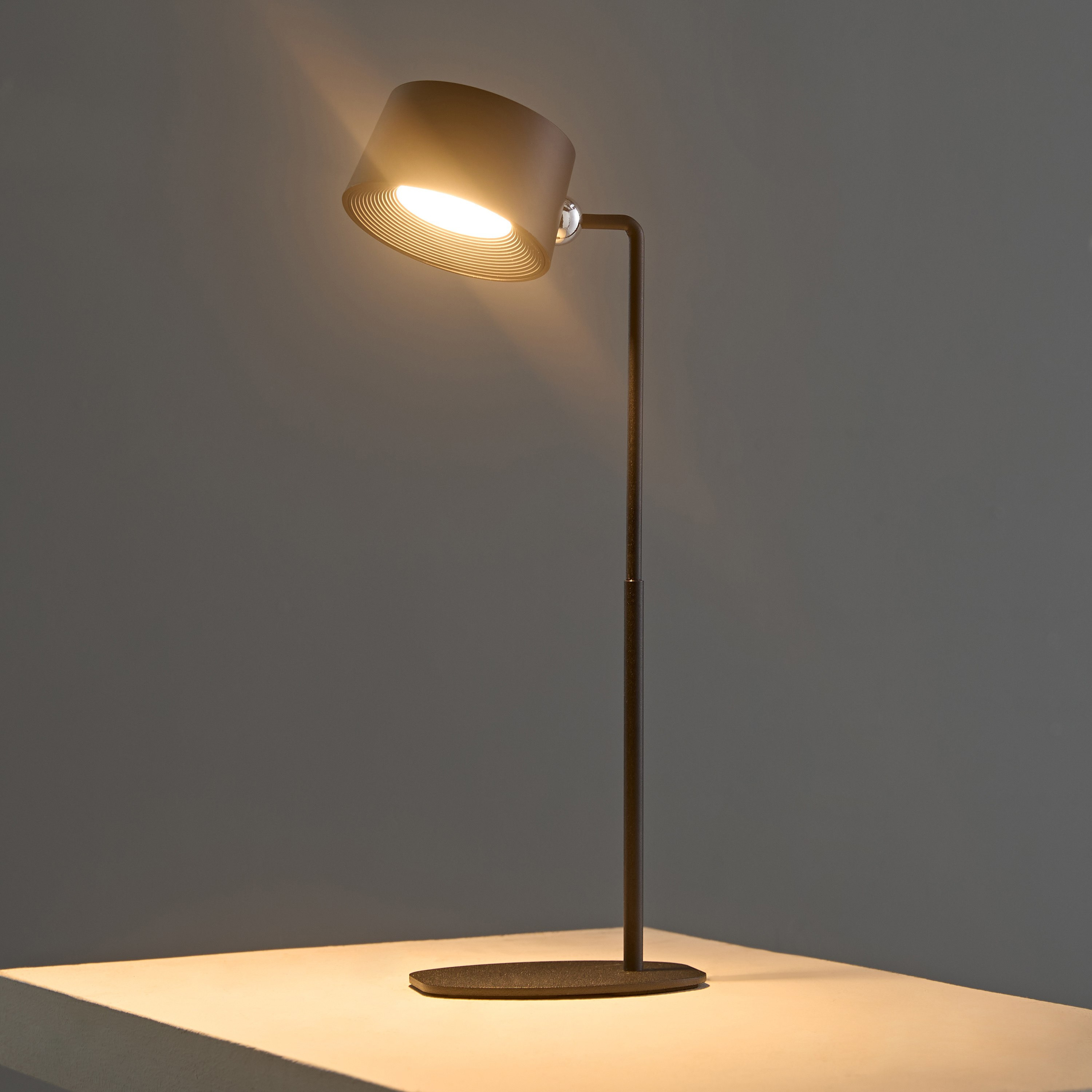 أنبوب إضاءة معدني 3 ألوان يعمل بالبطارية مع خاصية اللمس وخفت السطوع من سيجا - 11x8x32 سم-PROMO_HB_AE_B1G1_250925-image-3