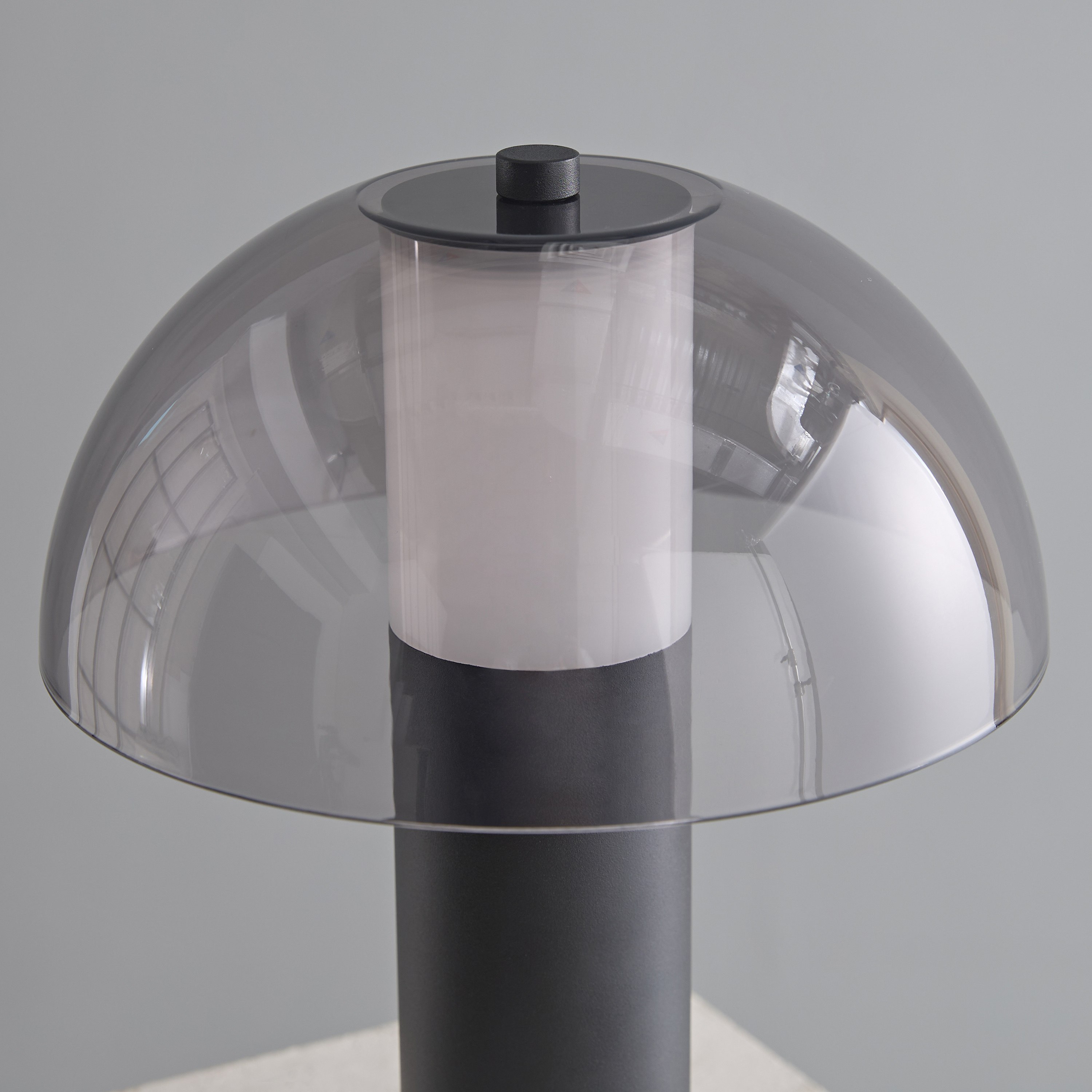 Sega 3-Colour Light Metal Battery Operated Table Lamp with Acrylic Shade and USB - 20x20x25 cm-hbxbedroom-lighting-tablelamps-image-4