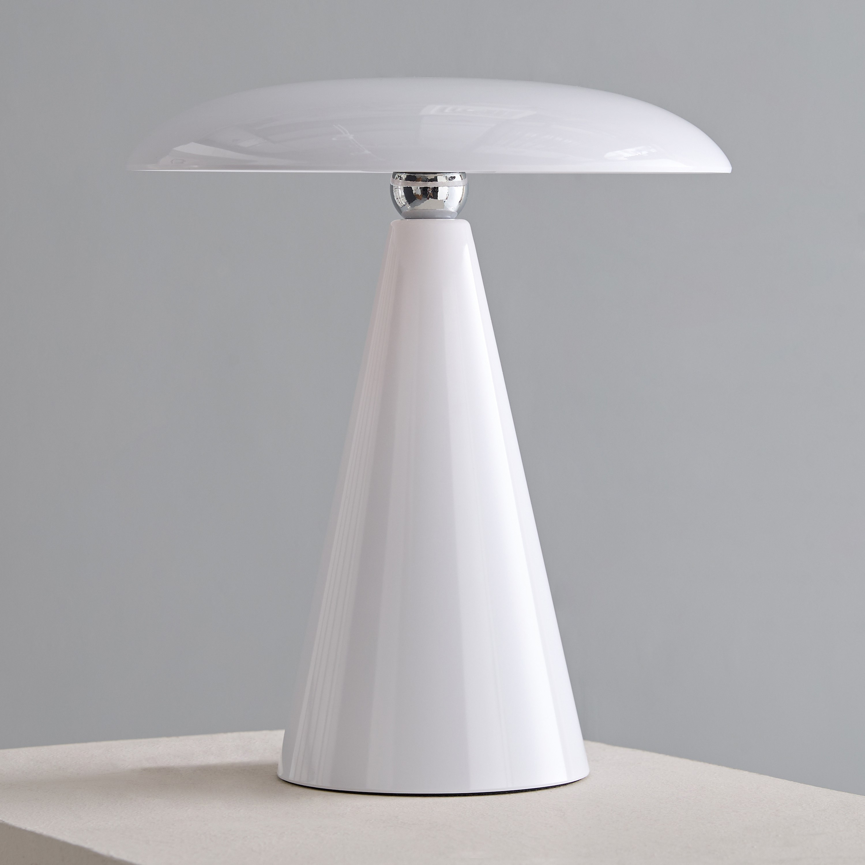 Sega 3-Colour Light Table Lamp with Touch Top and Dimming - 23x23x26 cm-hbxbedroom-lighting-tablelamps-image-1