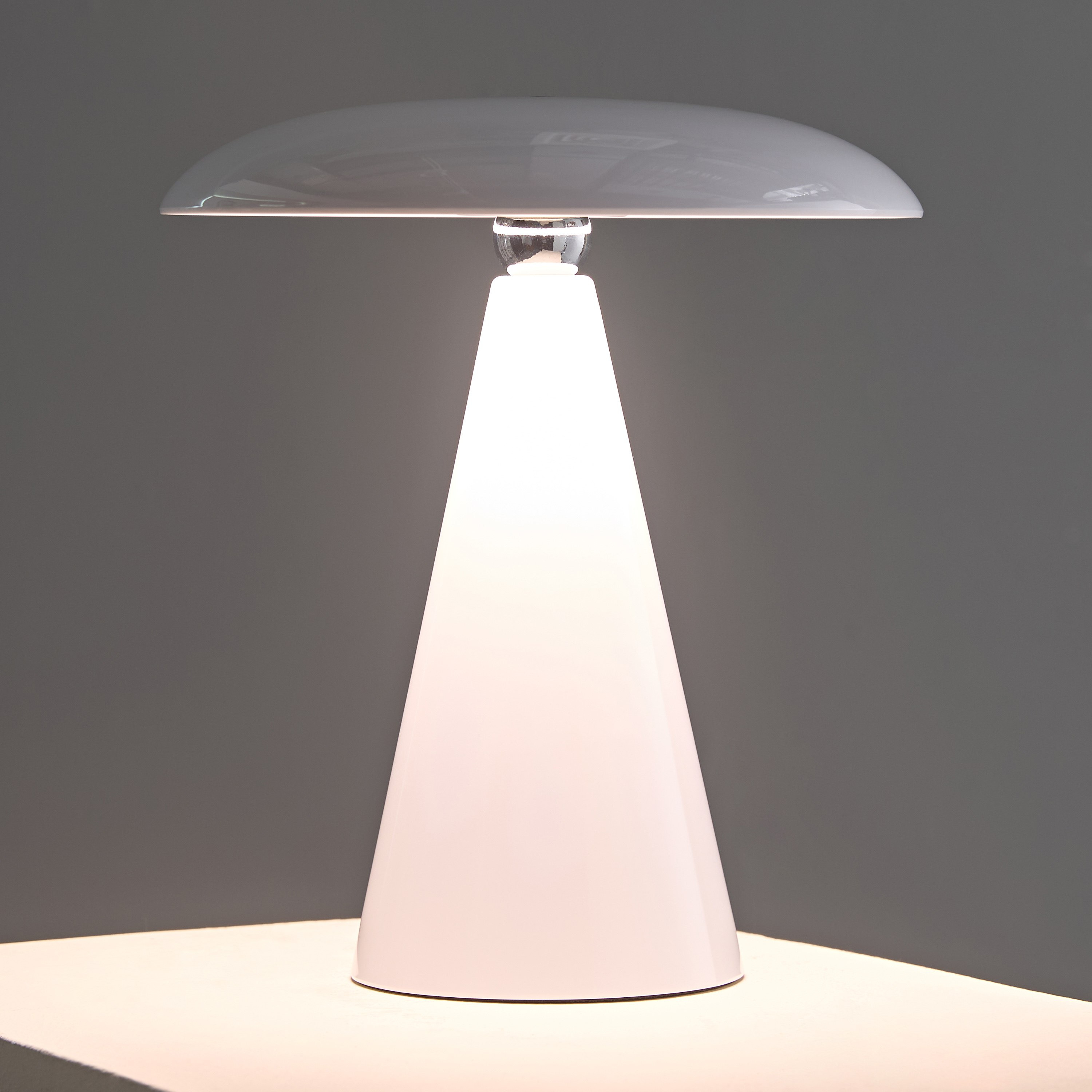 Sega 3-Colour Light Table Lamp with Touch Top and Dimming - 23x23x26 cm-hbxbedroom-lighting-tablelamps-image-2