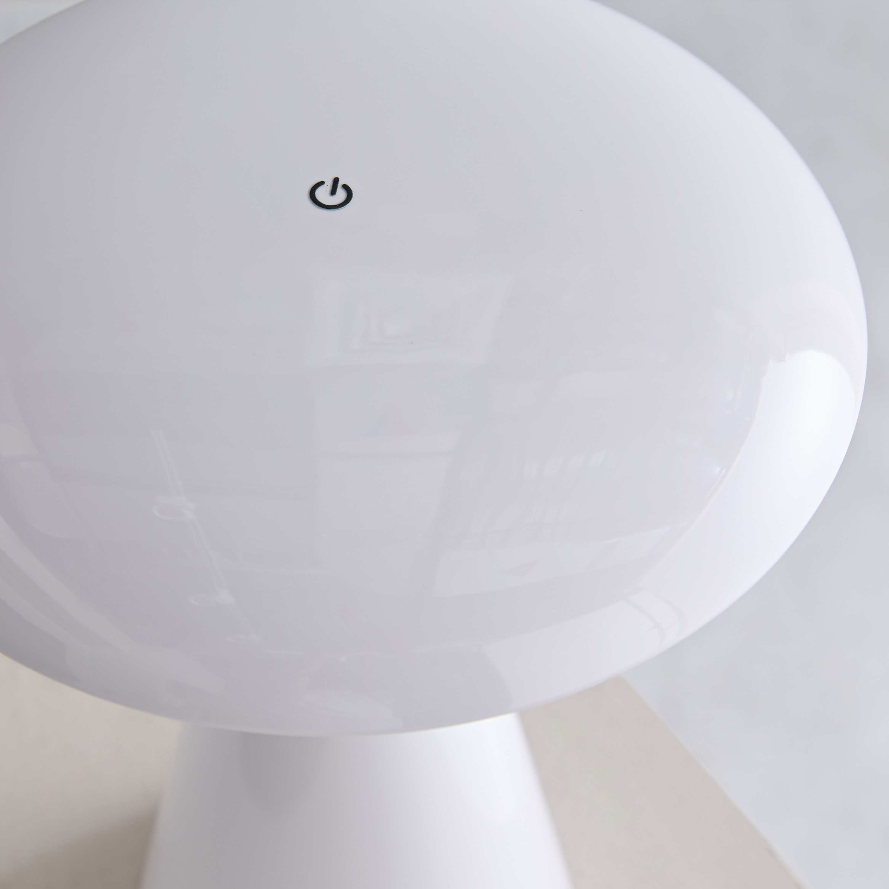 Sega 3-Colour Light Table Lamp with Touch Top and Dimming - 23x23x26 cm-hbxbedroom-lighting-tablelamps-image-4