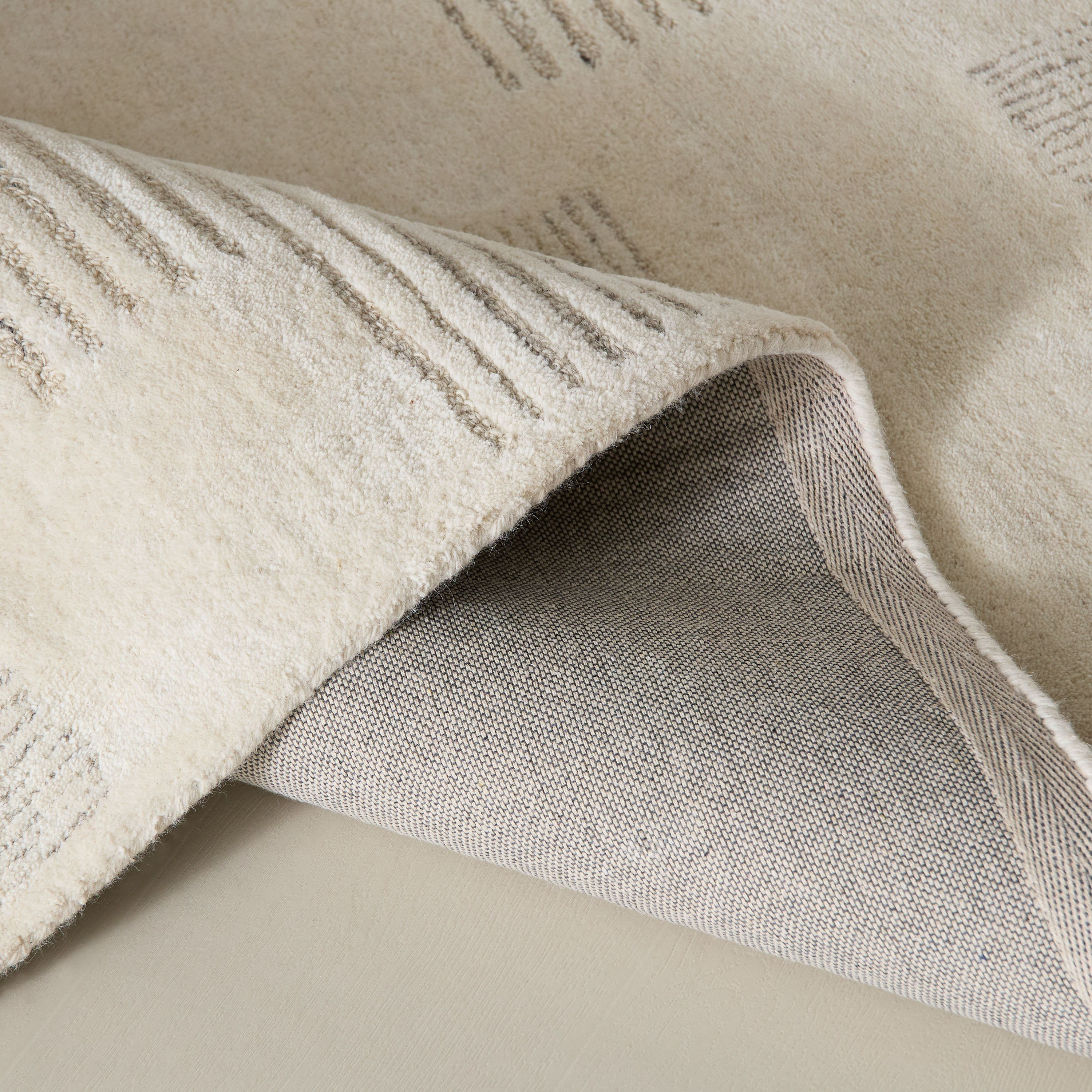 Kasbah Mythos Handtufted Woollen Rug - 120x170 cm-hbxdecorandfurnishings-floorcoverings-rugs-image-4