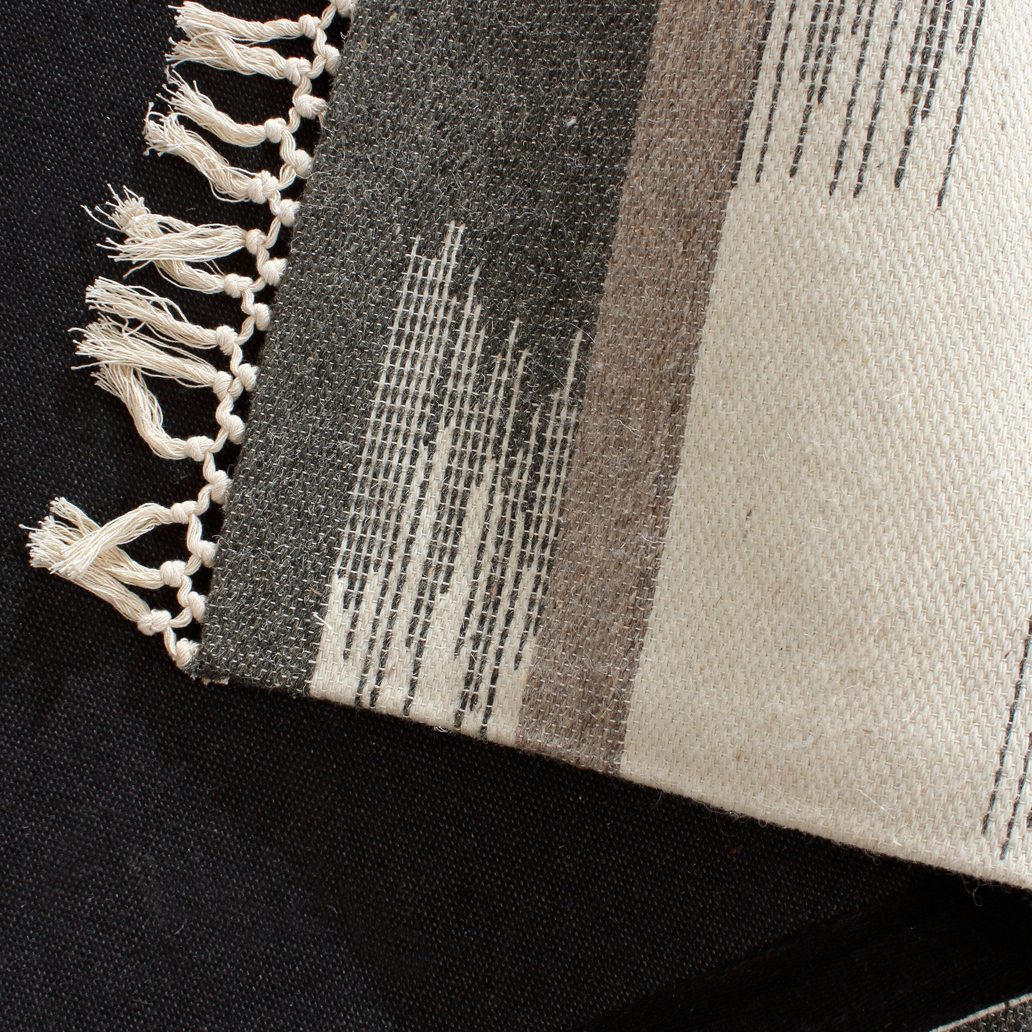 سجادة صوف جاكار من مالبون - 80x230 سم-hbxdecorandfurnishings-floorcoverings-rugs-image-2