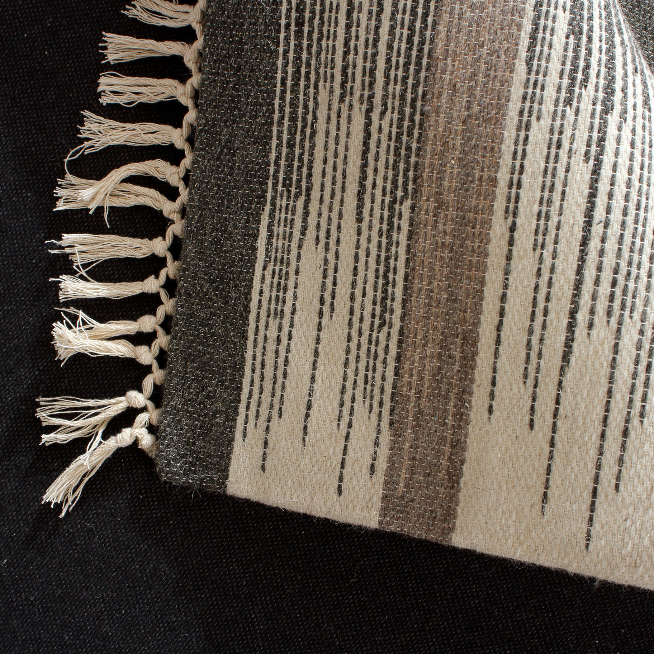 سجادة صوف جاكار من مالبون - 250x360 سم-hbxdecorandfurnishings-floorcoverings-rugs-image-2