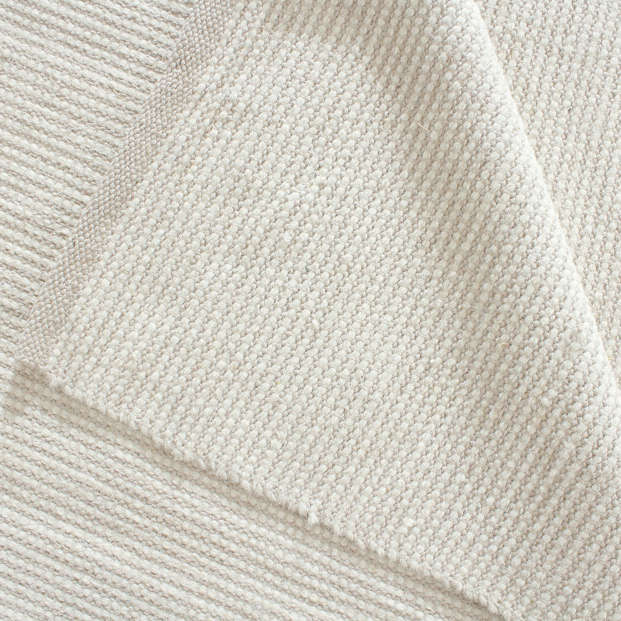 Tozby Hand Woven Wool Rug - 200x300 cm-hbxdecorandfurnishings-floorcoverings-rugs-image-2