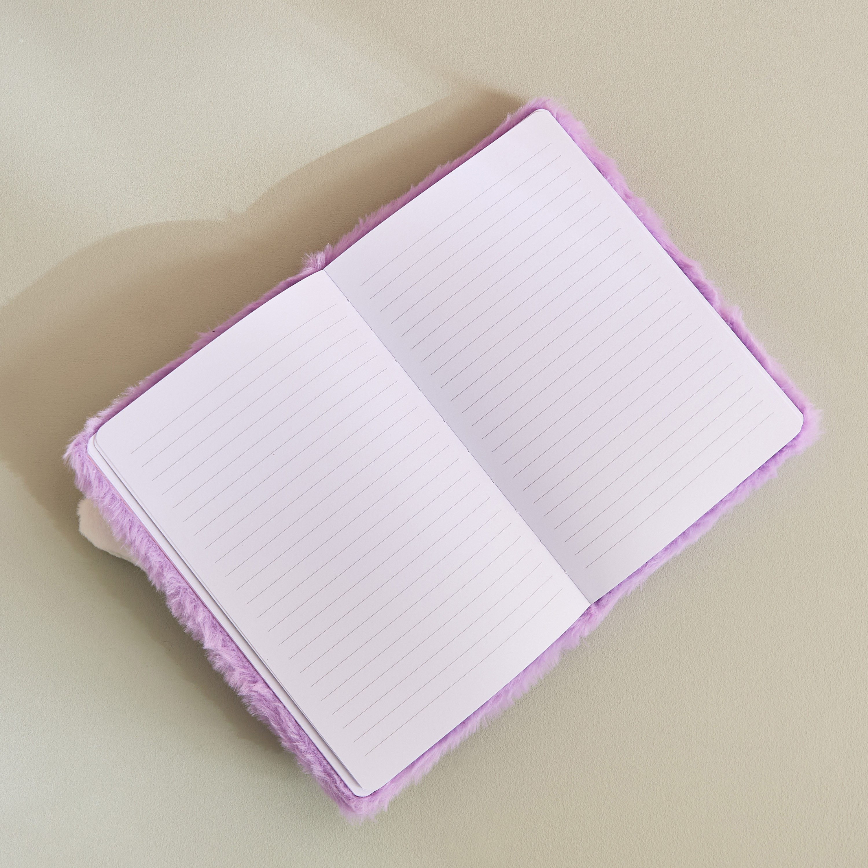 دفتر ملاحظات A5 مخملي 80 ورقة كيتي من سكريبل - 15x22 سم-hbxkidsandyouth-playroom-stationery-image-2