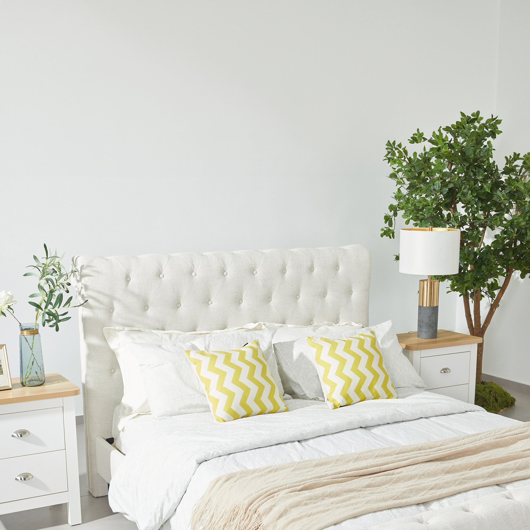 Movo Louisiana Upholstered Queen Bed - 160x200 cm-hbxbedroom-bedsandbedsets-beds-queen-image-7