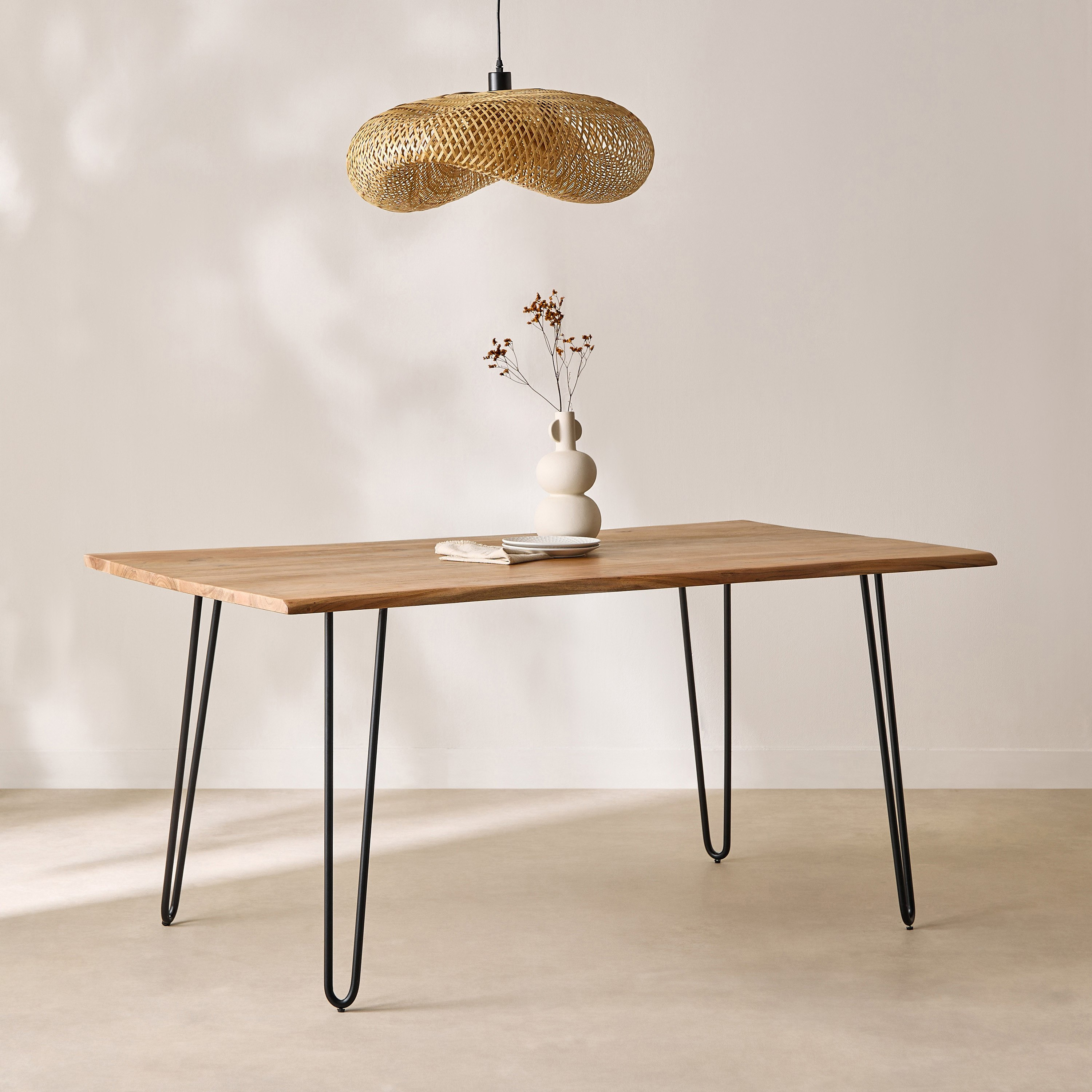 طاولة سفرة لـ6 مقاعد بسطح من الخشب الصلب - كوروين لايف إيدج من فيندرا -hbxdiningroom-diningtablesandsets-diningtables-sixseater-image-1