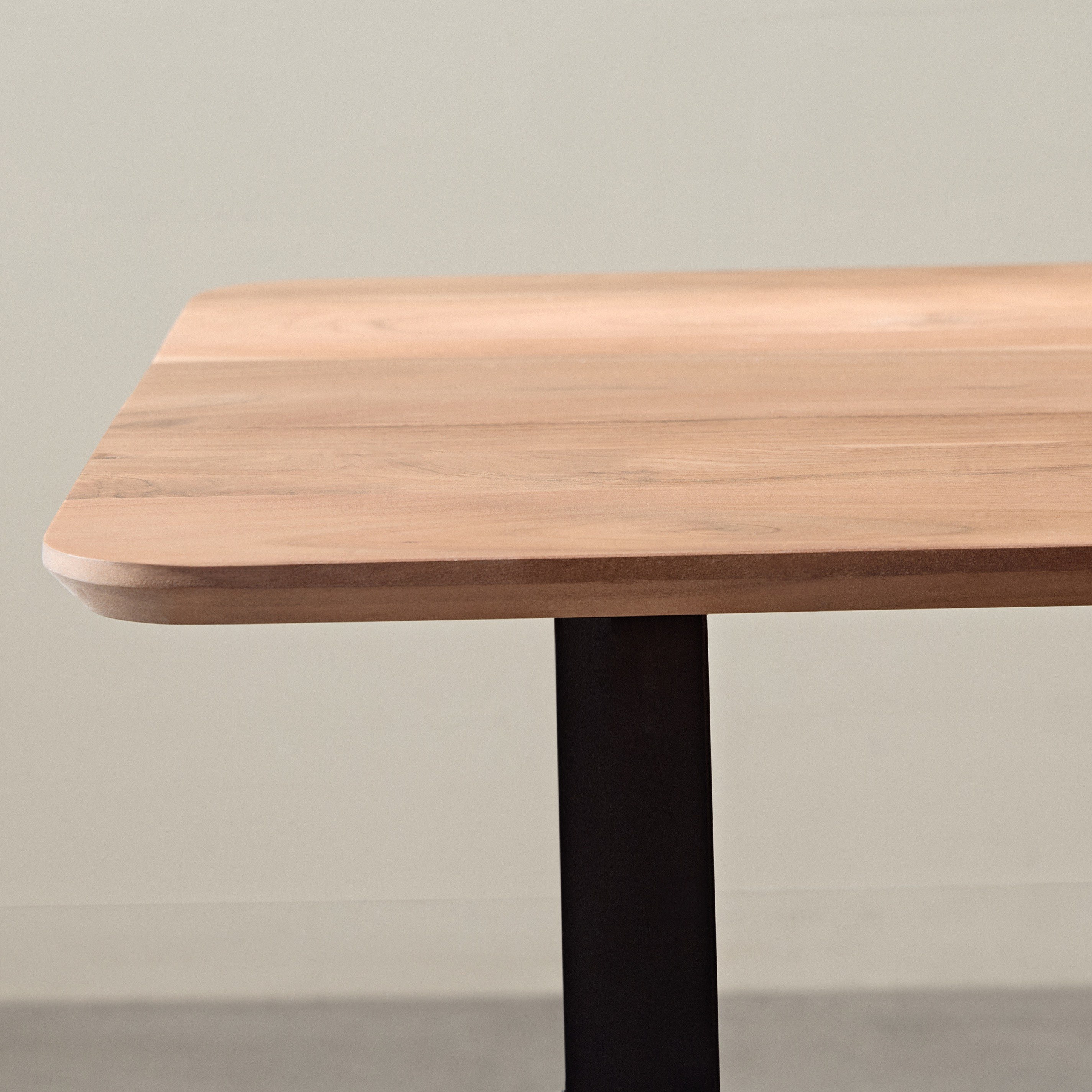 طاولة سفرة لـ6 مقاعد بسطح من الخشب الصلب المشطوف - كوستا من فيندرا -hbxdiningroom-diningtablesandsets-diningtables-sixseater-image-6