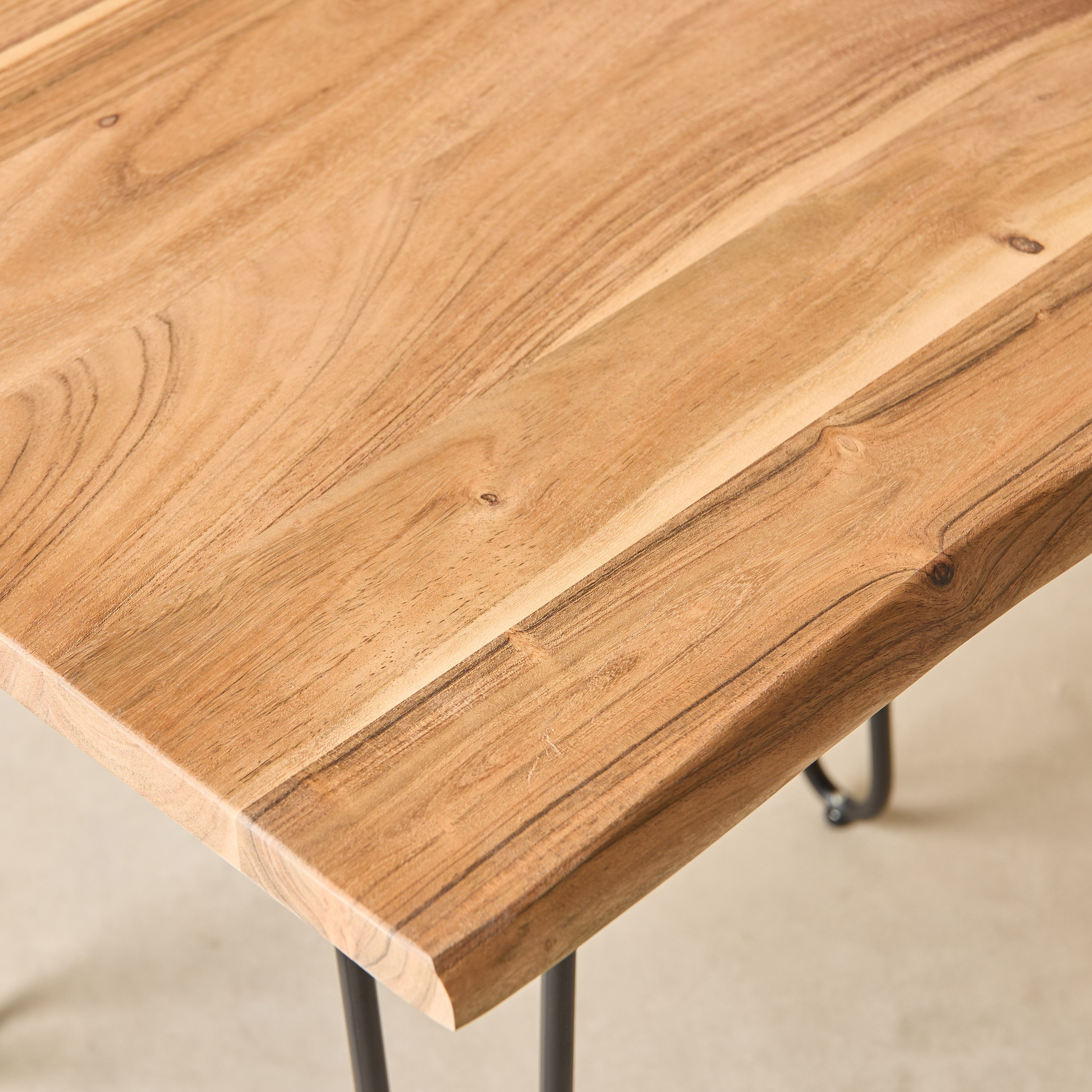 طاولة جانبية بسطح من الخشب الصلب - كوروين لايف إيدج من فيندرا -hbxfurniture-livingroom-endtables-image-3