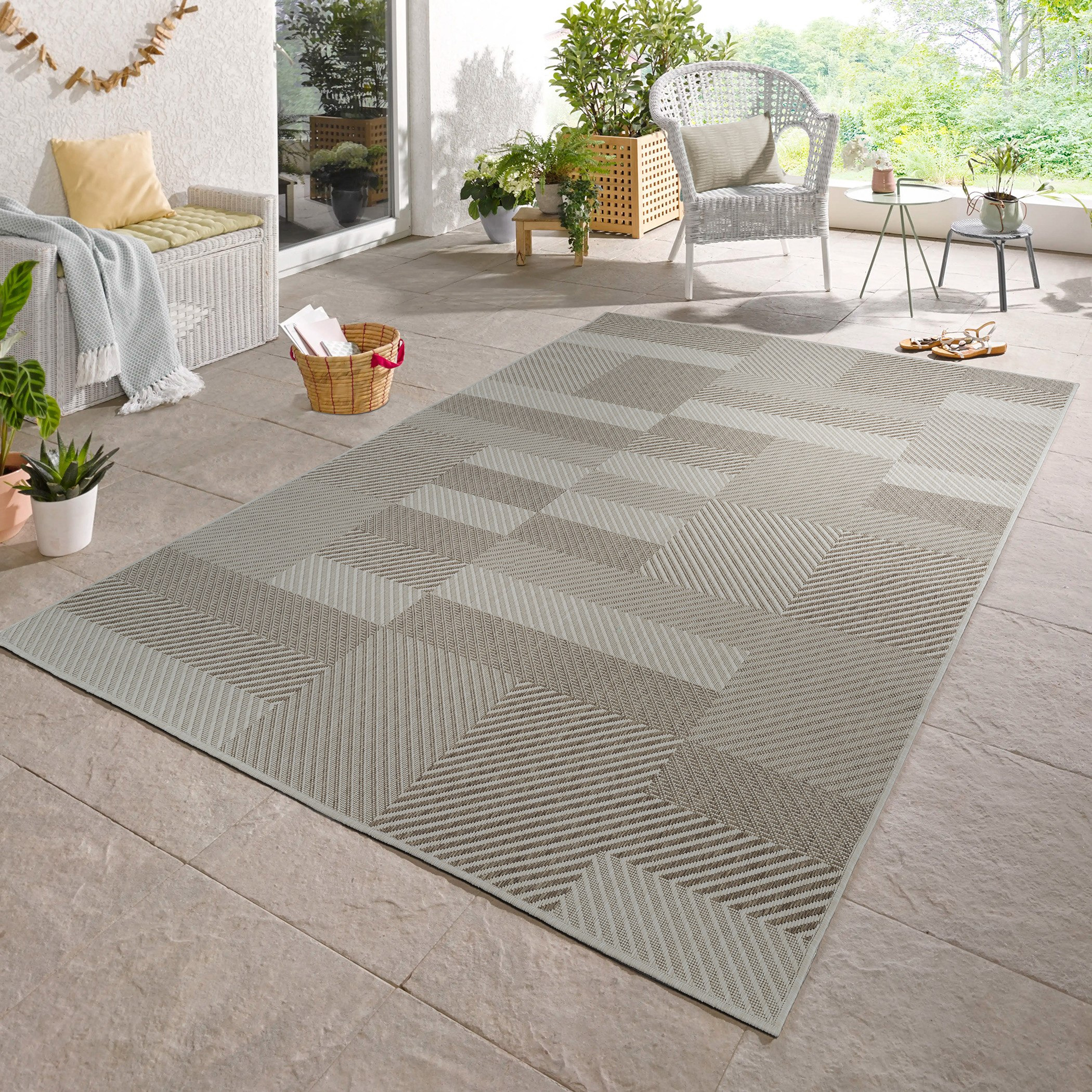 سجادة خارجية مقاومة للطقس من مادة البولي بروبيلين من كلايد فلاسيس - 120x170 سم-hbxdecorandfurnishings-floorcoverings-rugs-image-1