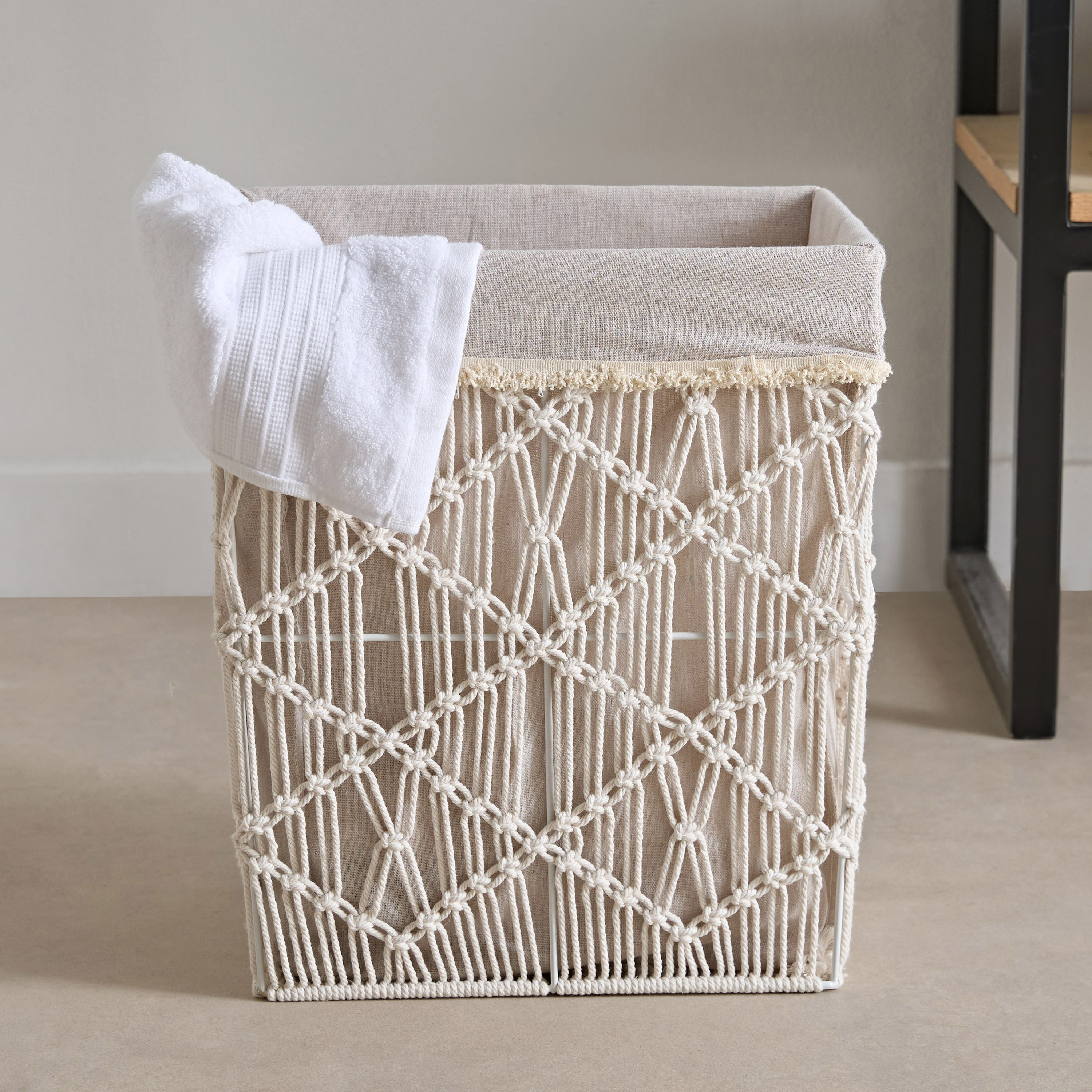 Valerie Laundry Hamper - 35x26x40 cm-hbxbathroom-bathroomstorage-laundryhampers-image-2
