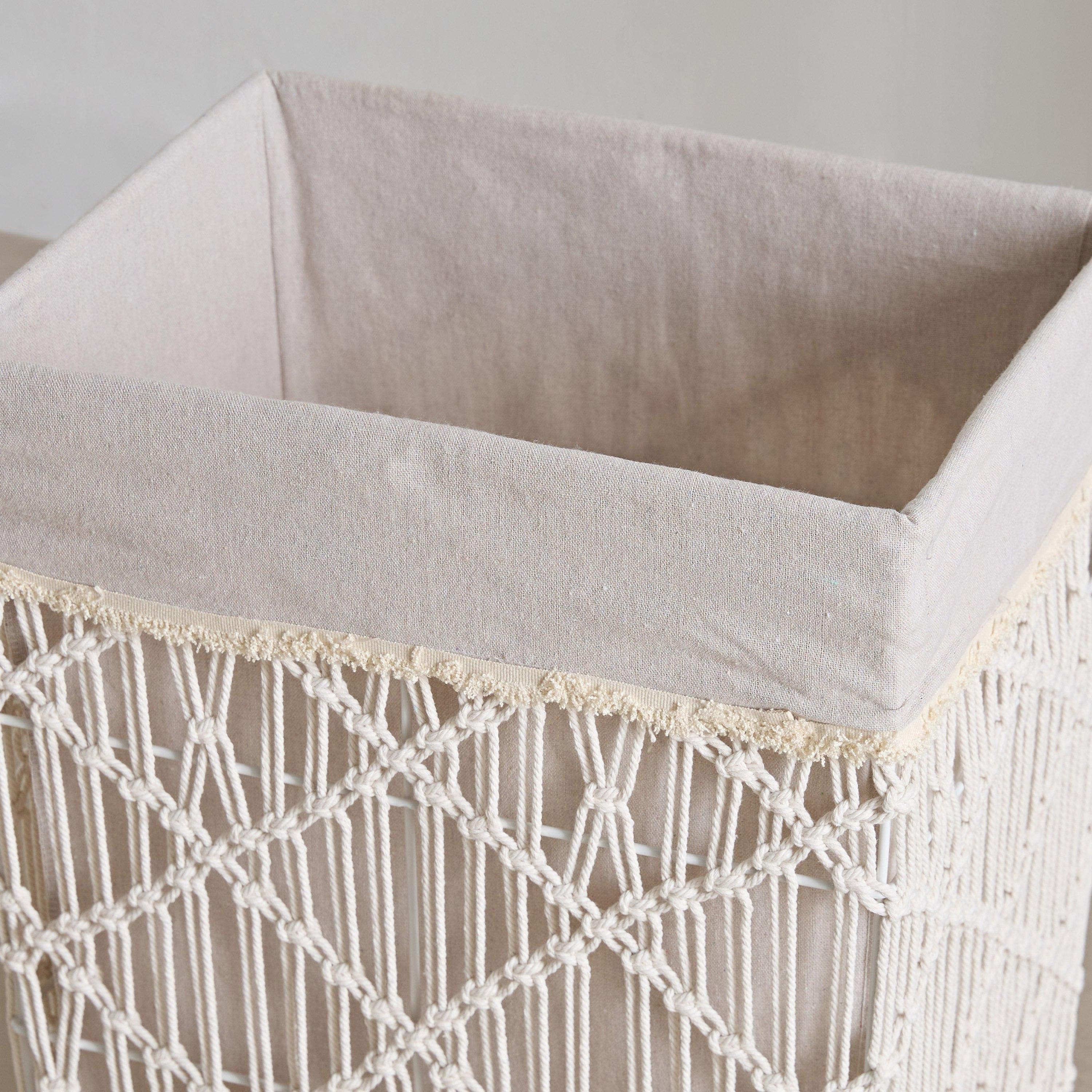 Valerie Laundry Hamper - 41x31x49 cm-hbxbathroom-bathroomstorage-laundryhampers-image-3