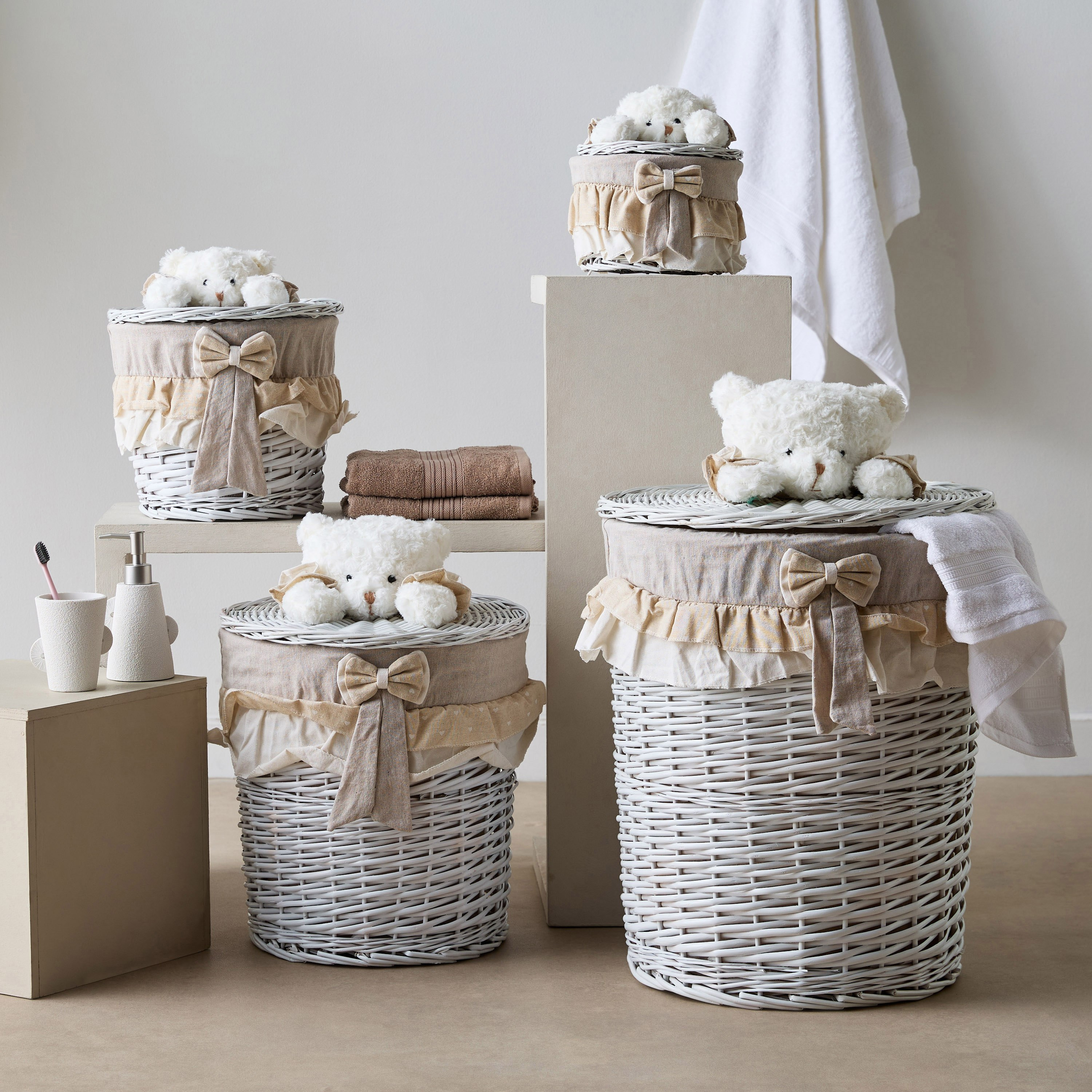سلة تخزين صغيرة جدا من الصفصاف على شكل دب مع فيونكة - 21x16×55 سم-hbxhomeware-hbxkidsandyouth-image-4