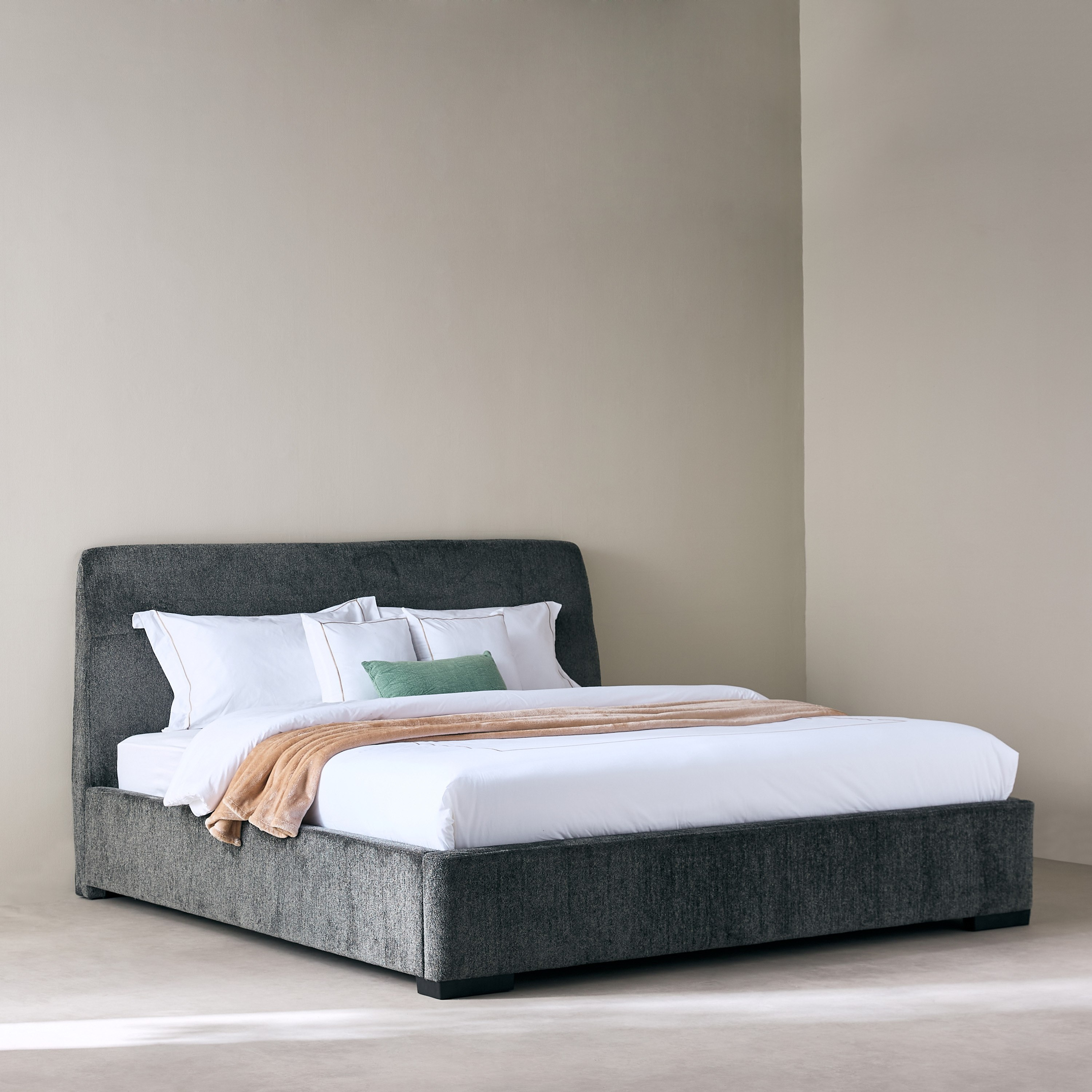 سرير كينج منجد من دونا بيرنارد - 180 × 200 سم-hbxfurniture-bedsandbedsets-upholsteredbeds-king-image-2
