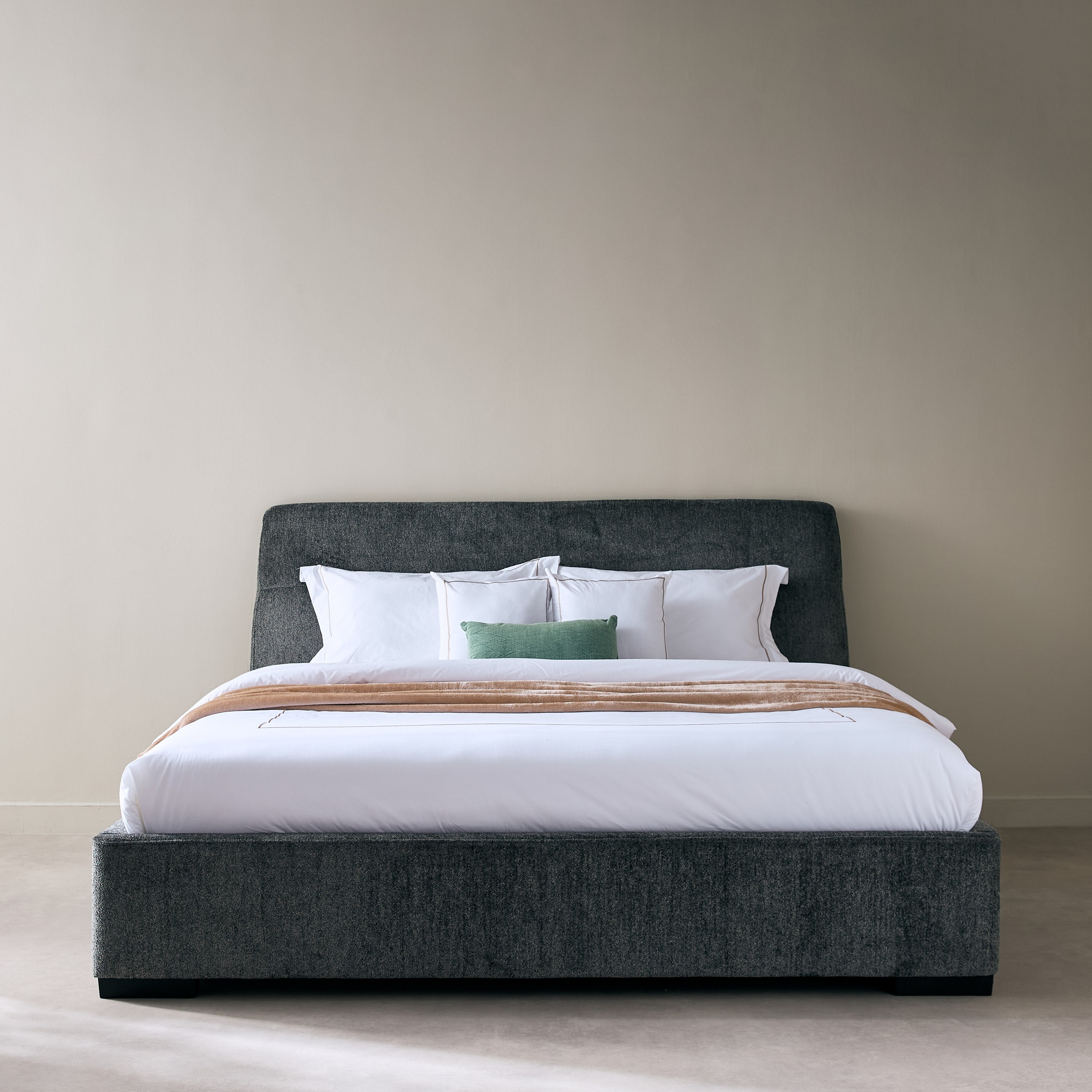 سرير كينج منجد من دونا بيرنارد - 180 × 200 سم-hbxfurniture-bedsandbedsets-upholsteredbeds-king-image-3