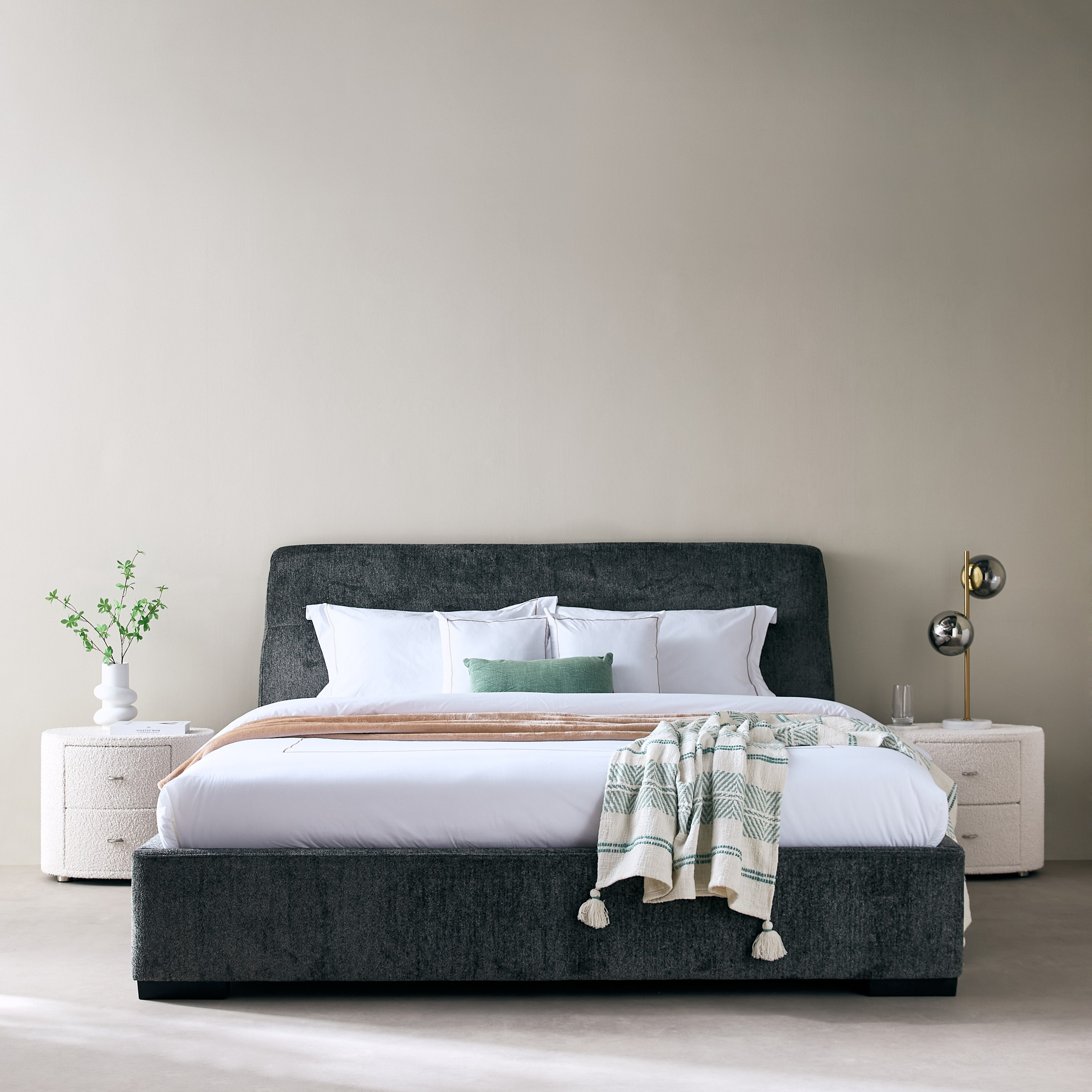 سرير كينج منجد من دونا بيرنارد - 180 × 200 سم-hbxfurniture-bedsandbedsets-upholsteredbeds-king-image-1
