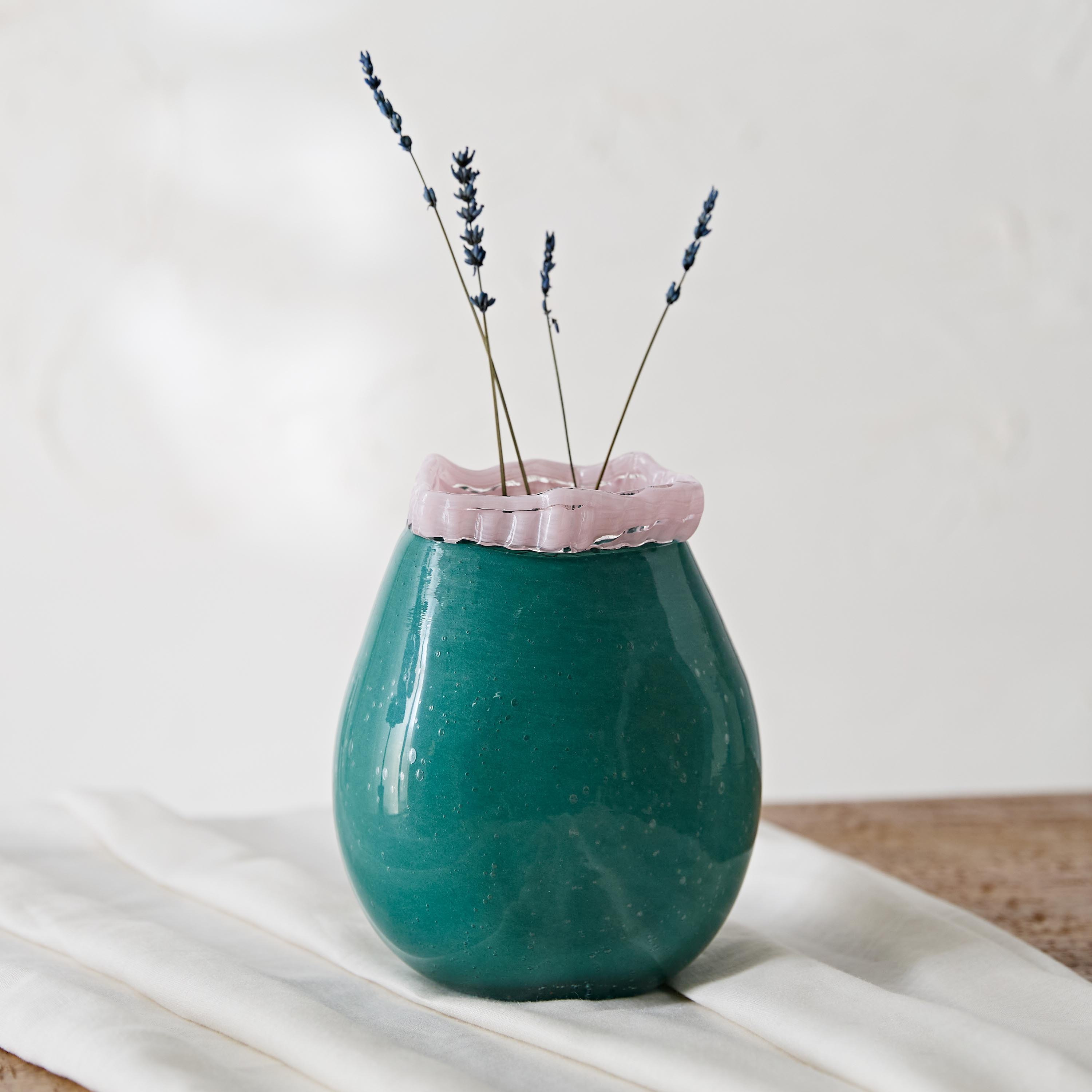 Reva Peacock Premium Bubble Vase with Rim - 16x11.5x20 cm-PROMO_HB_AE_B2G2_011025-image-1