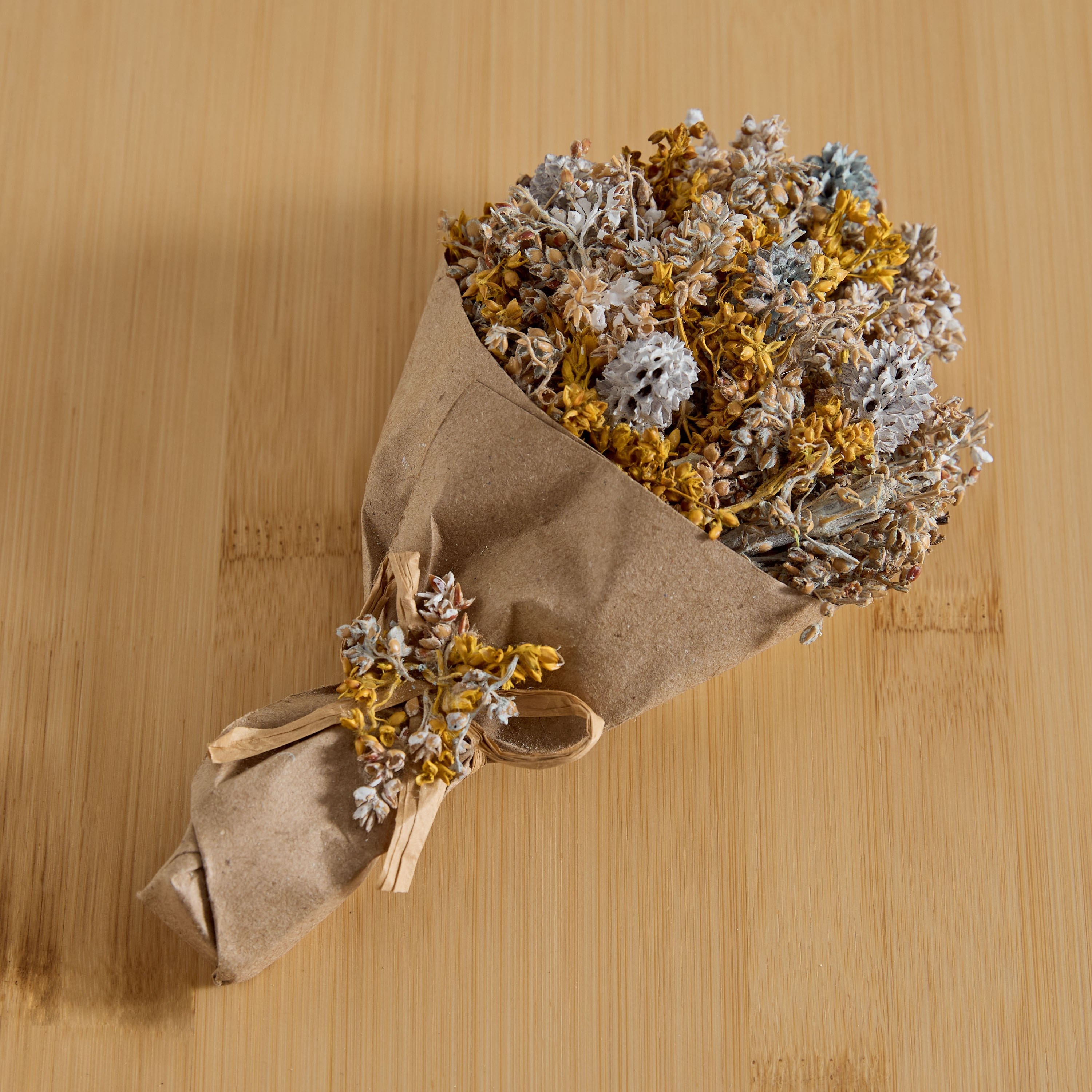 باقة عشبة مختلطة من كيفن - 9x5x18 سم-hbxdecorandfurnishings-homeaccessories-artificialflowersandplants-image-1