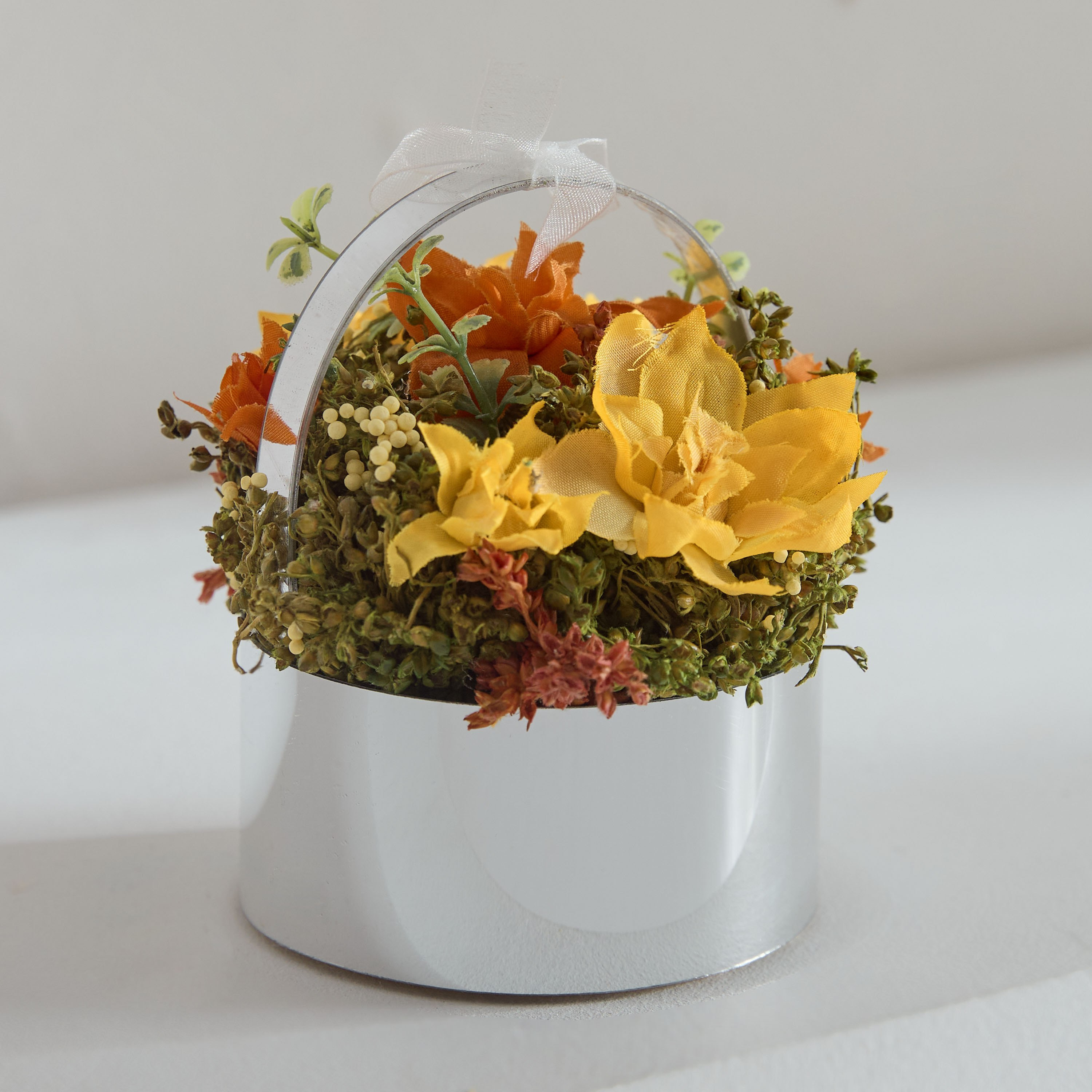 باقة زهور لاركسبور في سلة مستديرة من كيفن - 9.5x9.5x10.5 سم-hbxdecorandfurnishings-homeaccessories-artificialflowersandplants-image-1