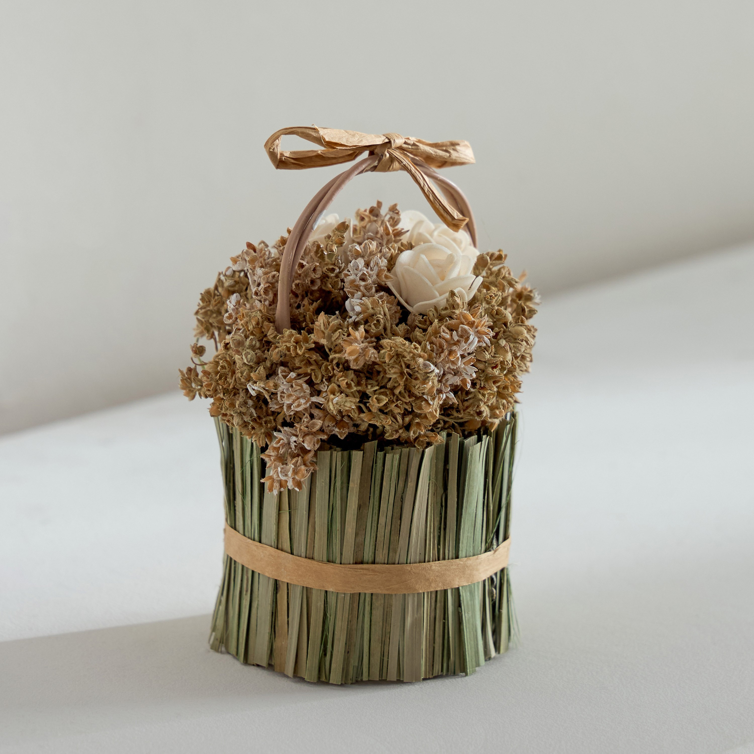 باقة زهور في سلة من كيفن - 9x9x13 سم-hbxdecorandfurnishings-homeaccessories-artificialflowersandplants-image-1