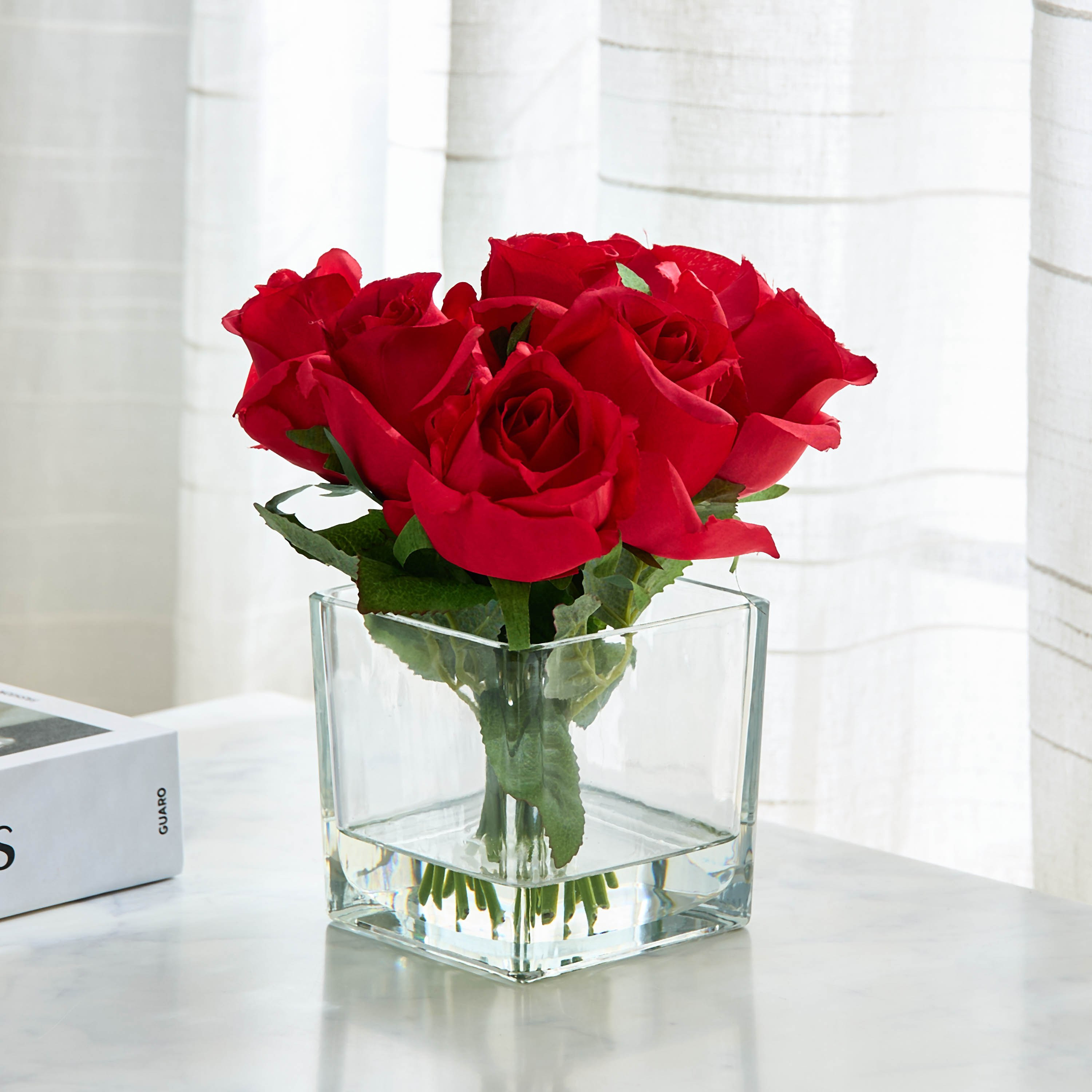 باقة زهور في وعاء زجاجي من ليارا - 30 سم-hbxdecorandfurnishings-homeaccessories-artificialflowersandplants-image-1