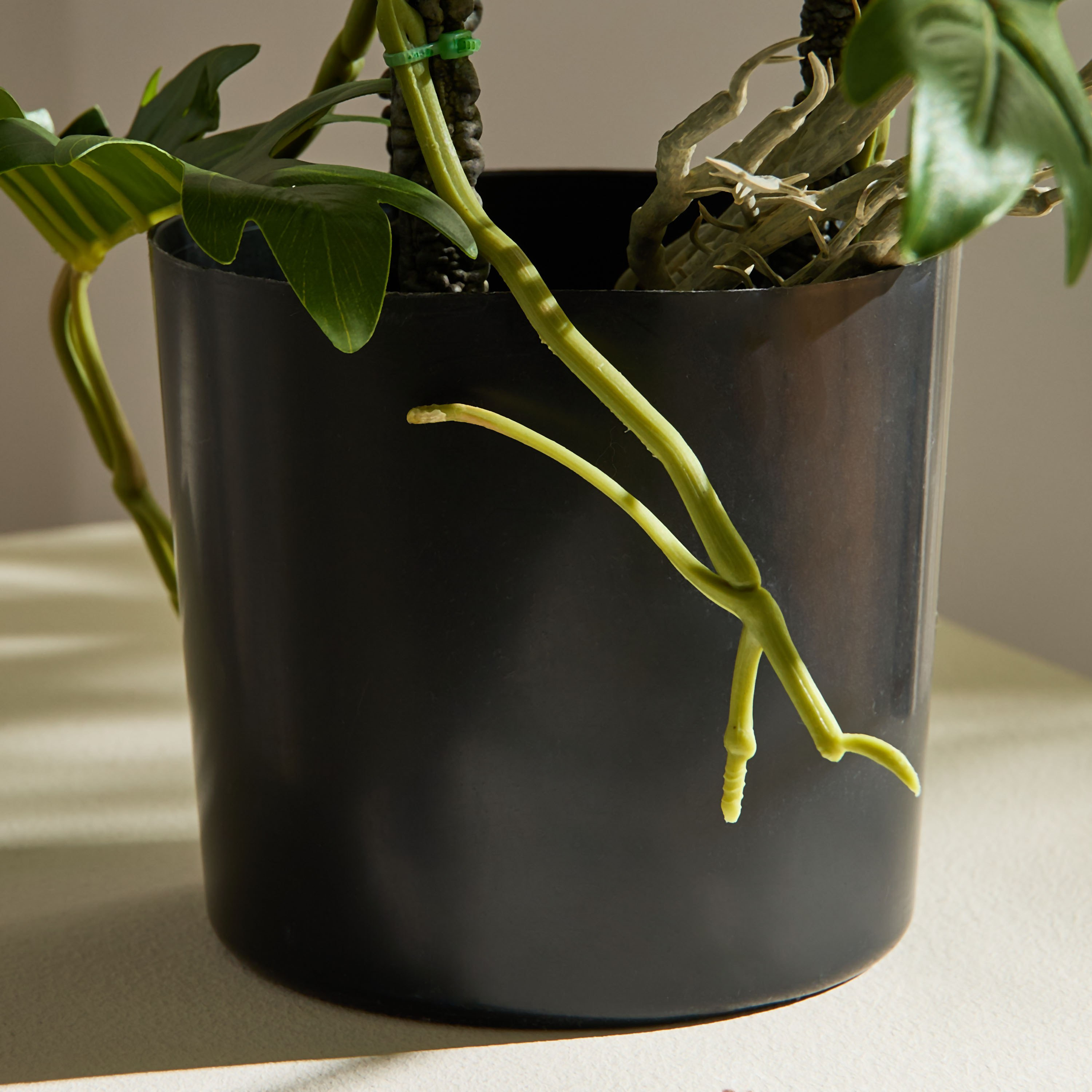 Liara Tropical Leaves Potted Plant in a Pot - 80 cm-hbxhomeware-hbxdecorandfurnishings-image-3