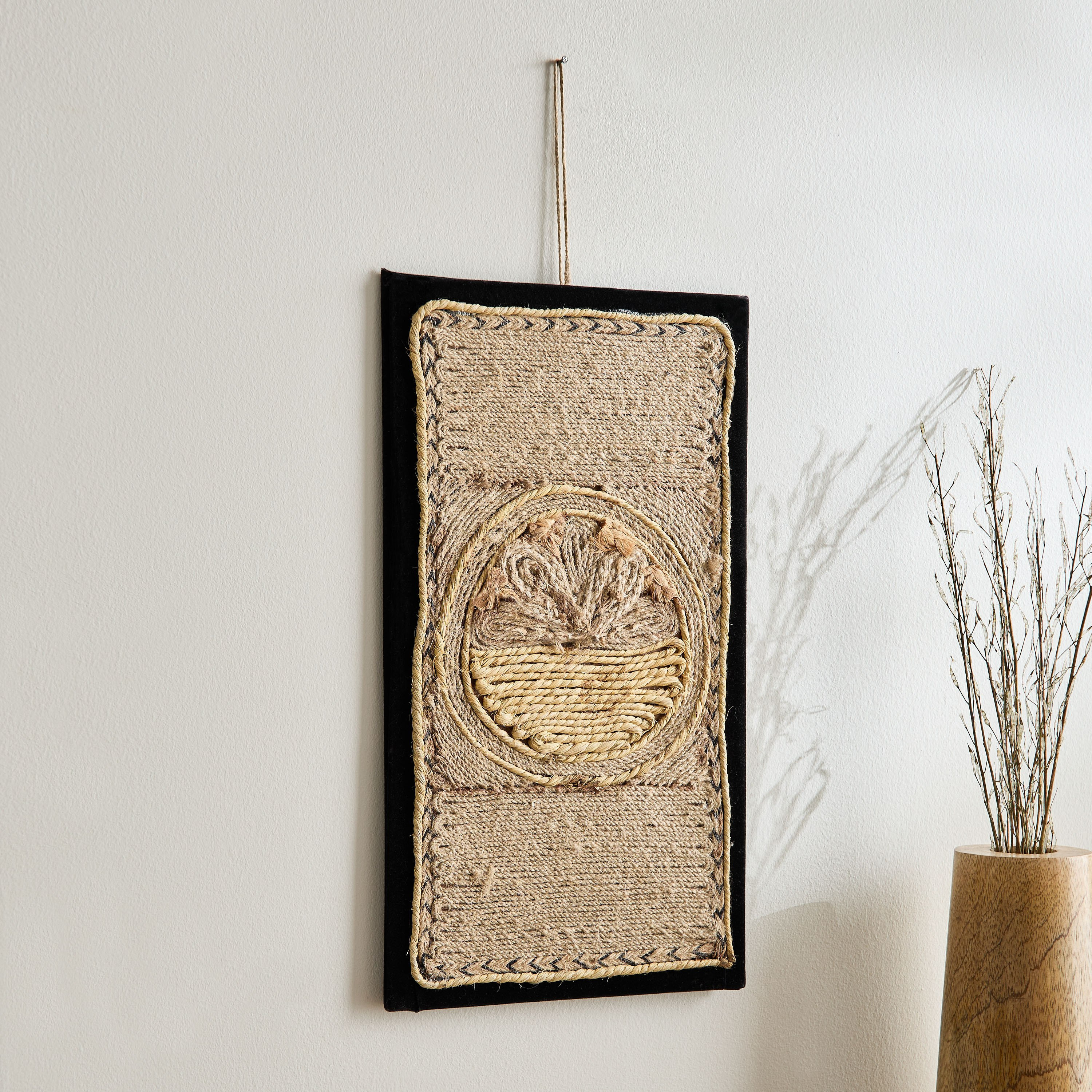 ديكور حائط من الجوت والصدف من إنزو - 40x23 سم-hbxdiningroom-walldecor-wallart-image-1