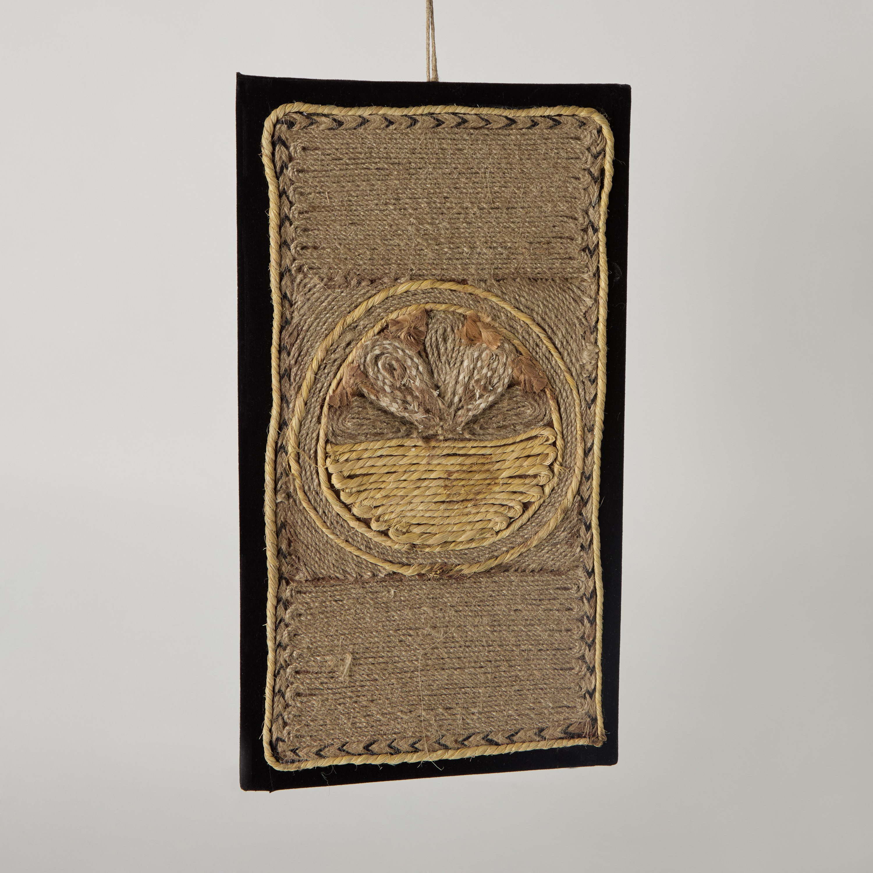 ديكور حائط من الجوت والصدف من إنزو - 40x23 سم-hbxdiningroom-walldecor-wallart-image-5
