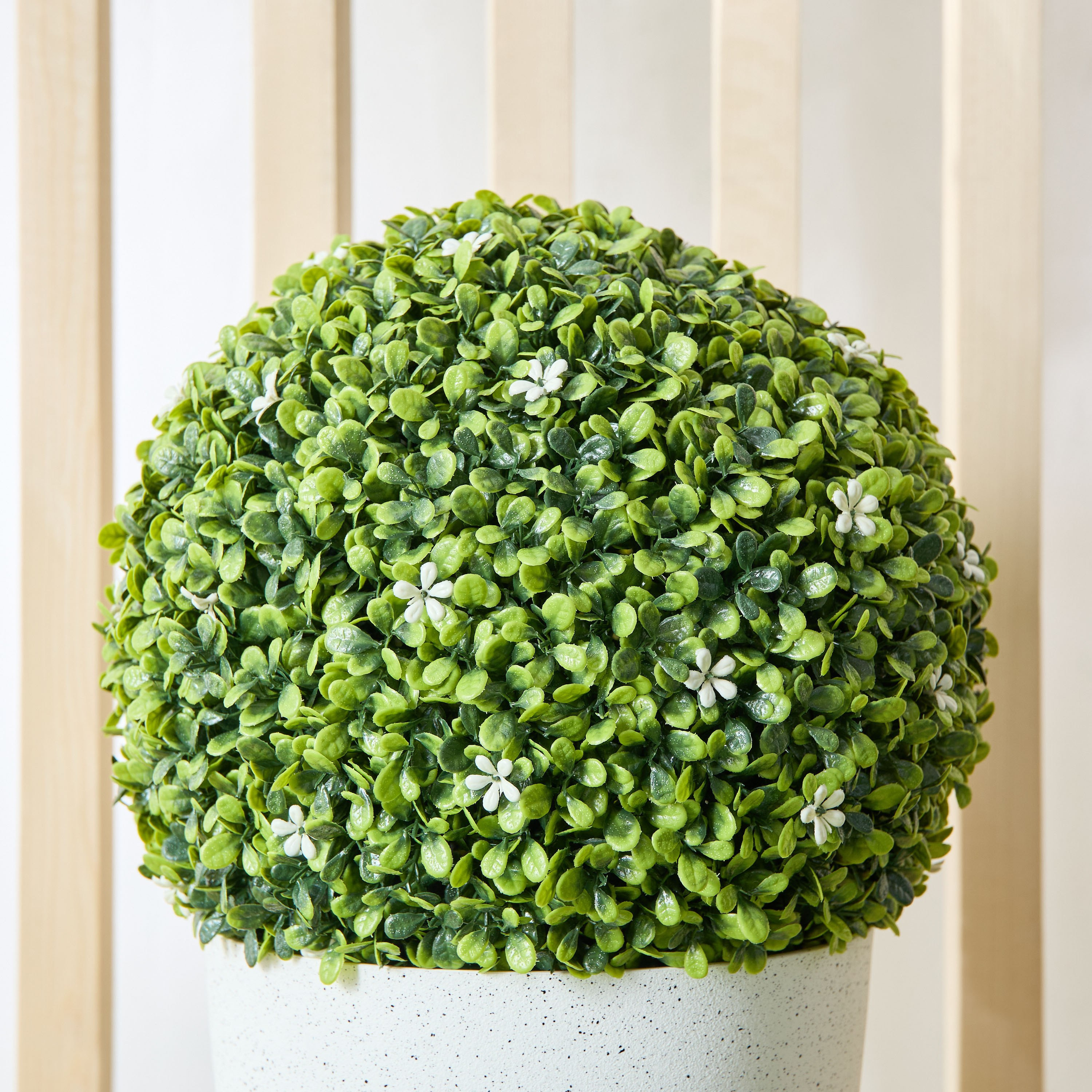 نبات كروي صناعي من ديلسا - 31 سم-hbxdecorandfurnishings-homeaccessories-artificialflowersandplants-image-1