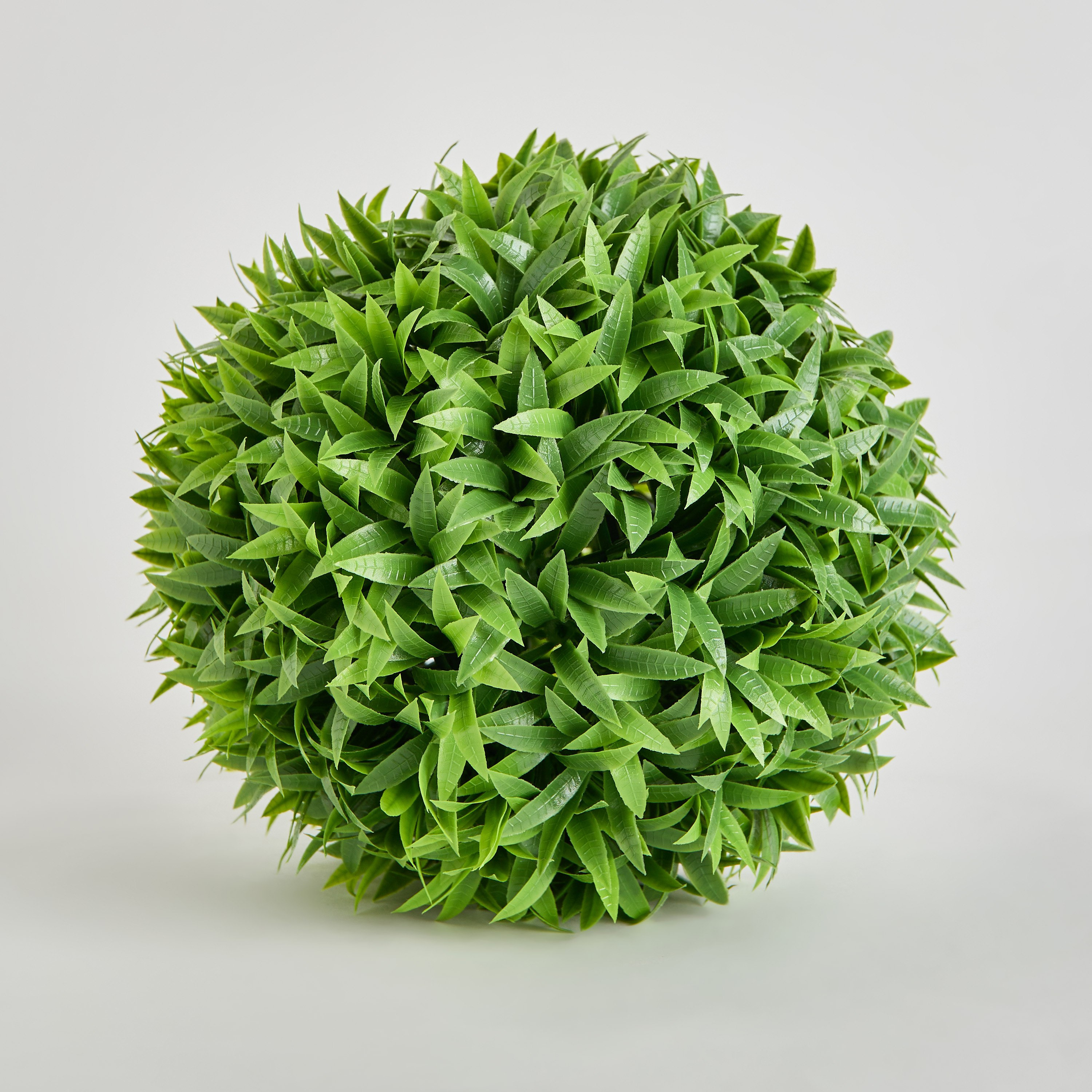 كرة عشب صناعي من ديلسا - 25 سم-hbxdecorandfurnishings-homeaccessories-artificialflowersandplants-image-5