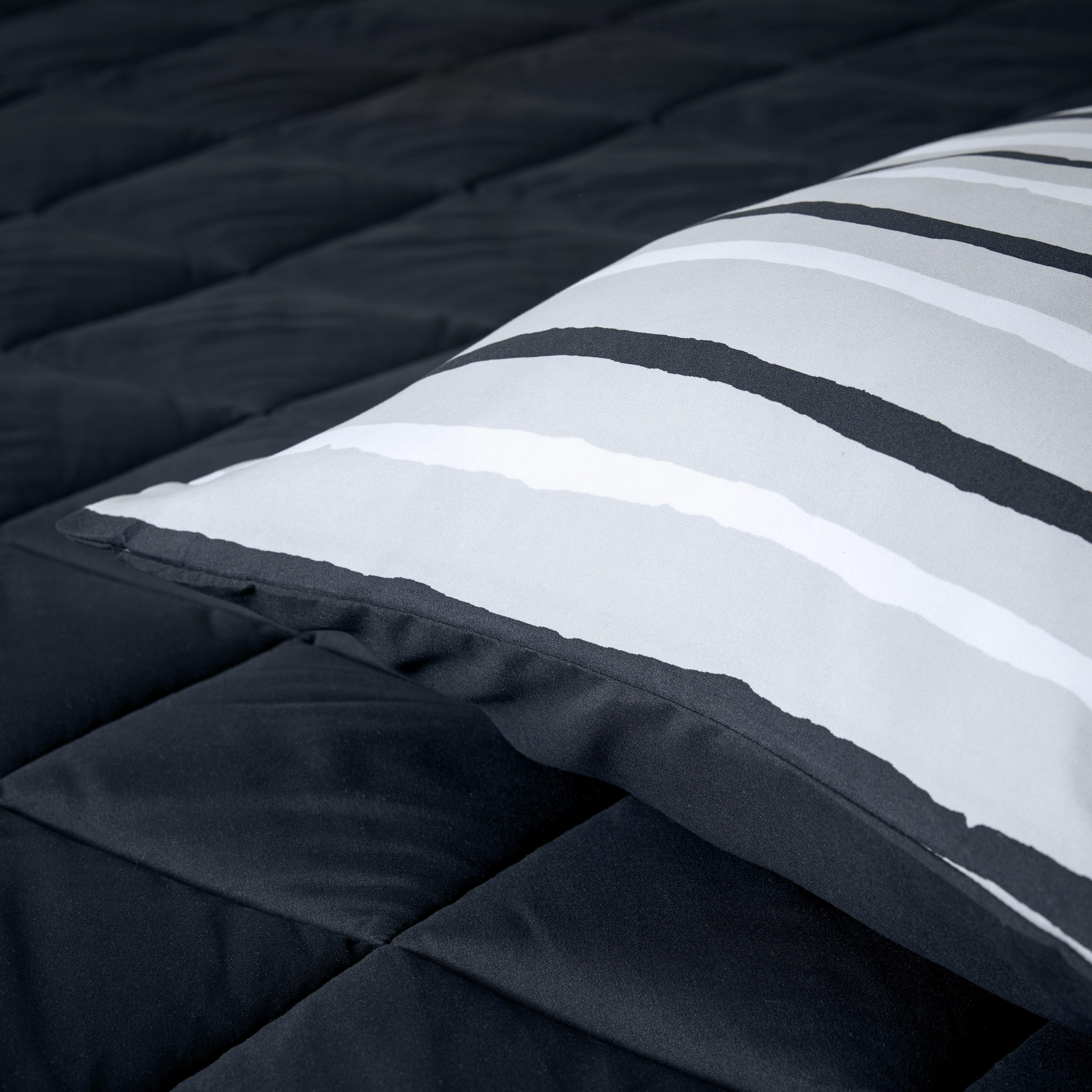 طقم لحاف كينج مايكروفايبر قطعتين يستخدم على الوجهين أكا من مدريد - 160x220 سم-hbxhomeware-hbxbedroom-image-8