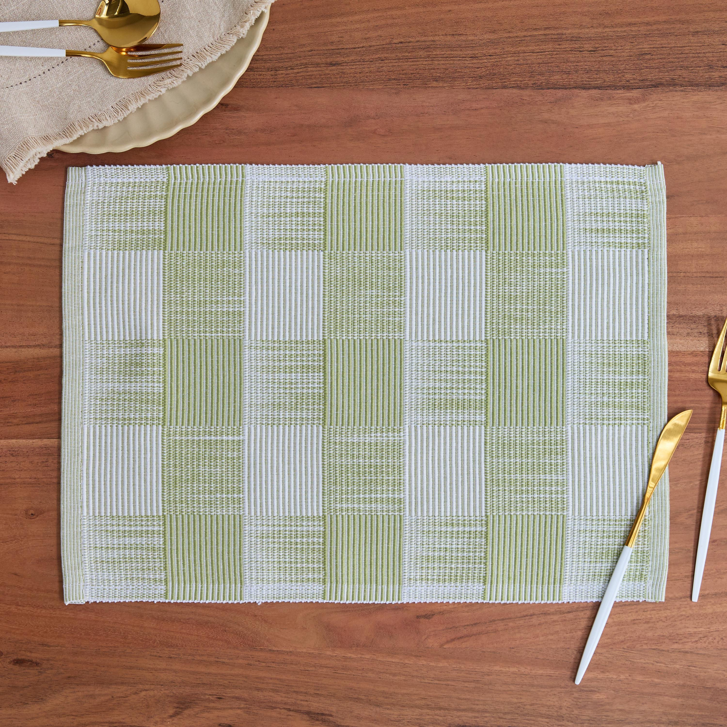 لبادة صحون من شيكيور- 33x45 سم-hbxdecorandfurnishings-homefurnishings-tablelinens-image-1