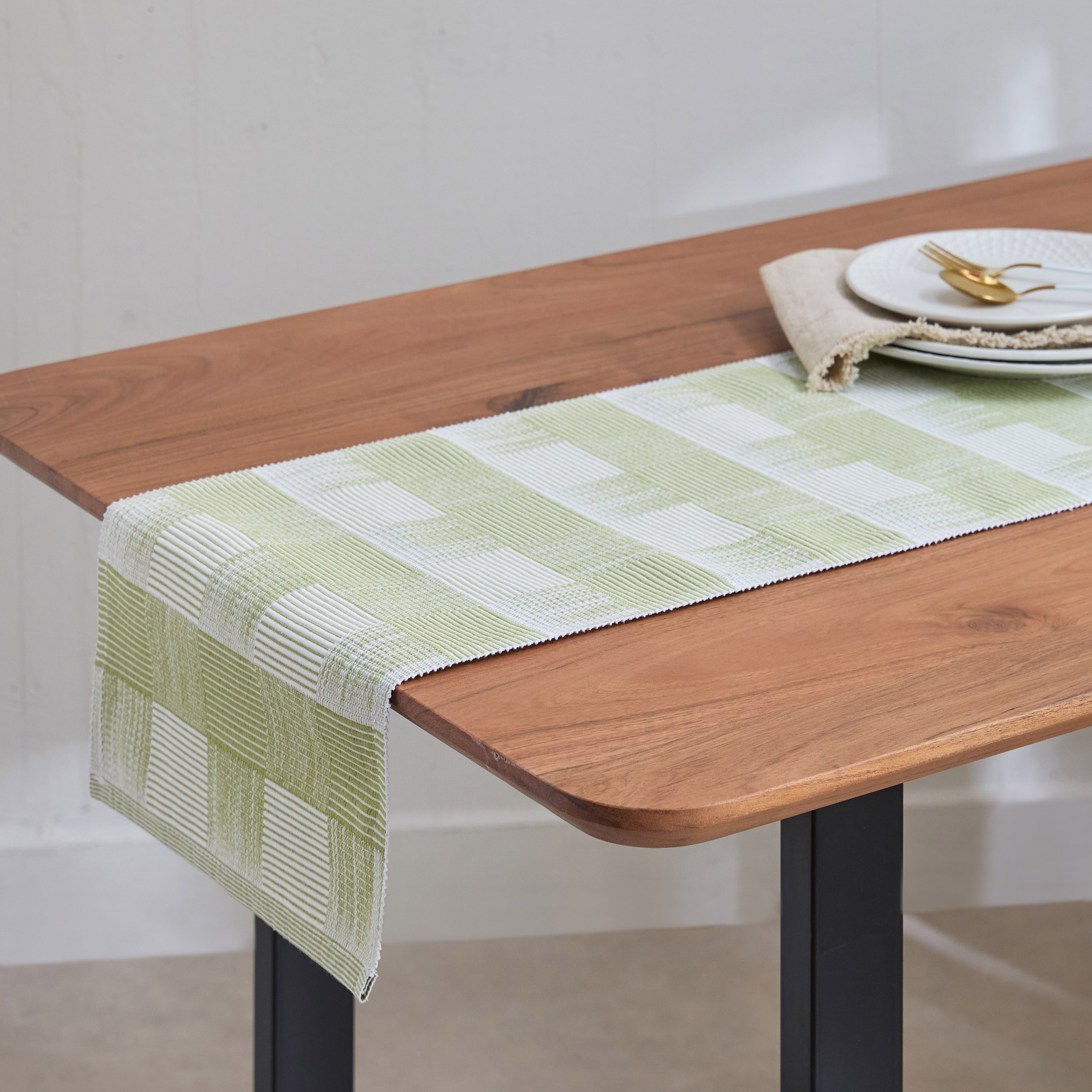 مفرش مربعات - 33x120 سم-hbxdecorandfurnishings-homefurnishings-tablelinens-image-1
