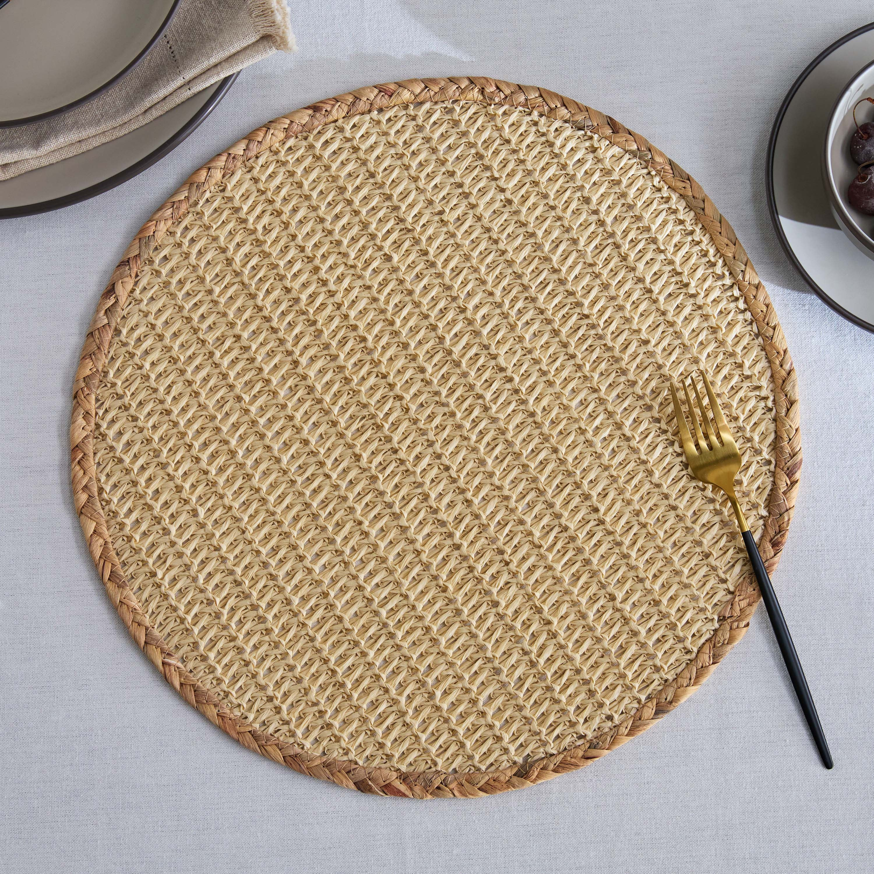 لبادة صحون من الورق والزنبق من كانكرافت - 38 سم-hbxdecorandfurnishings-homefurnishings-tablelinens-image-1