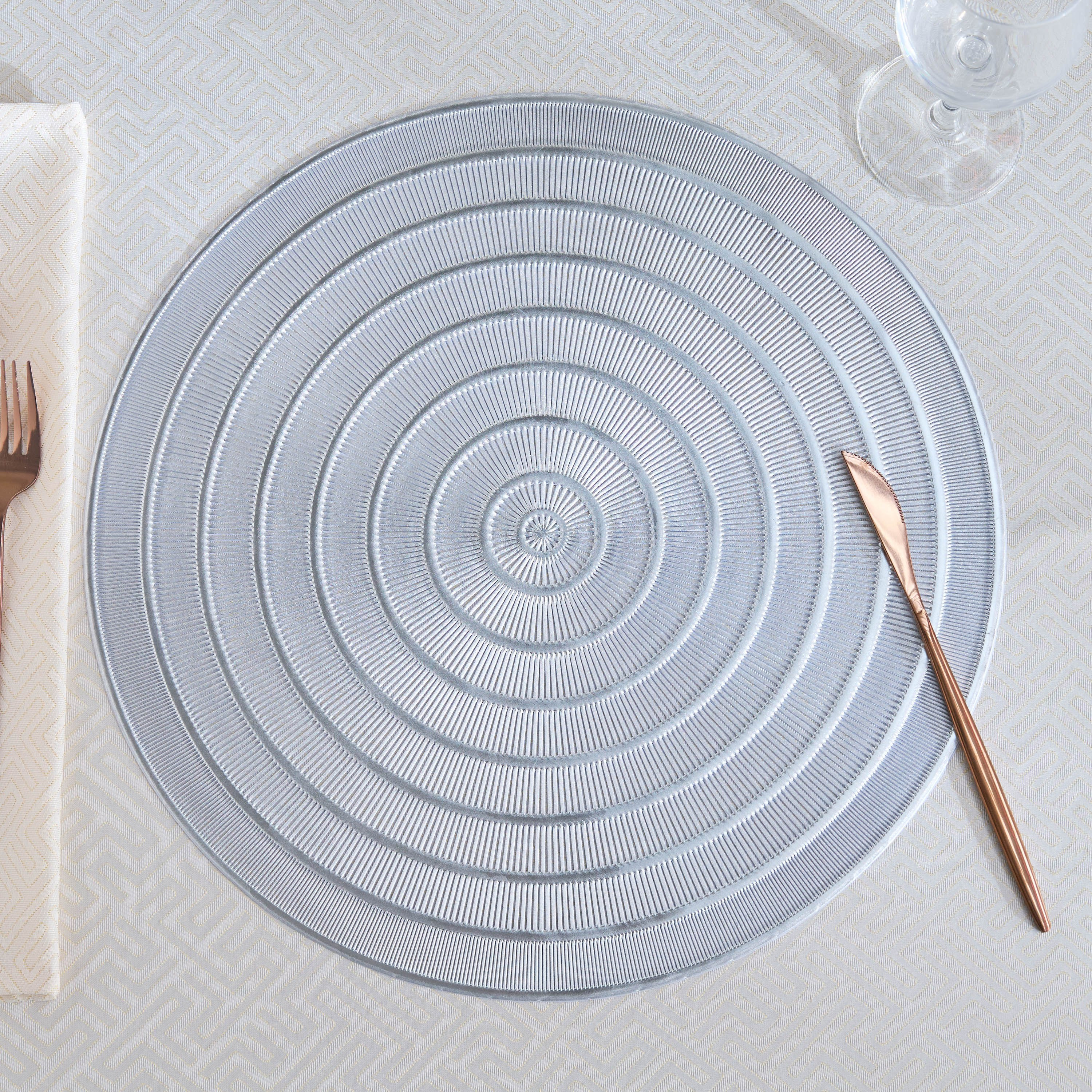 لبادة صحون بي في سي من فريسكا - 38 سم-hbxdecorandfurnishings-homefurnishings-tablelinens-image-1
