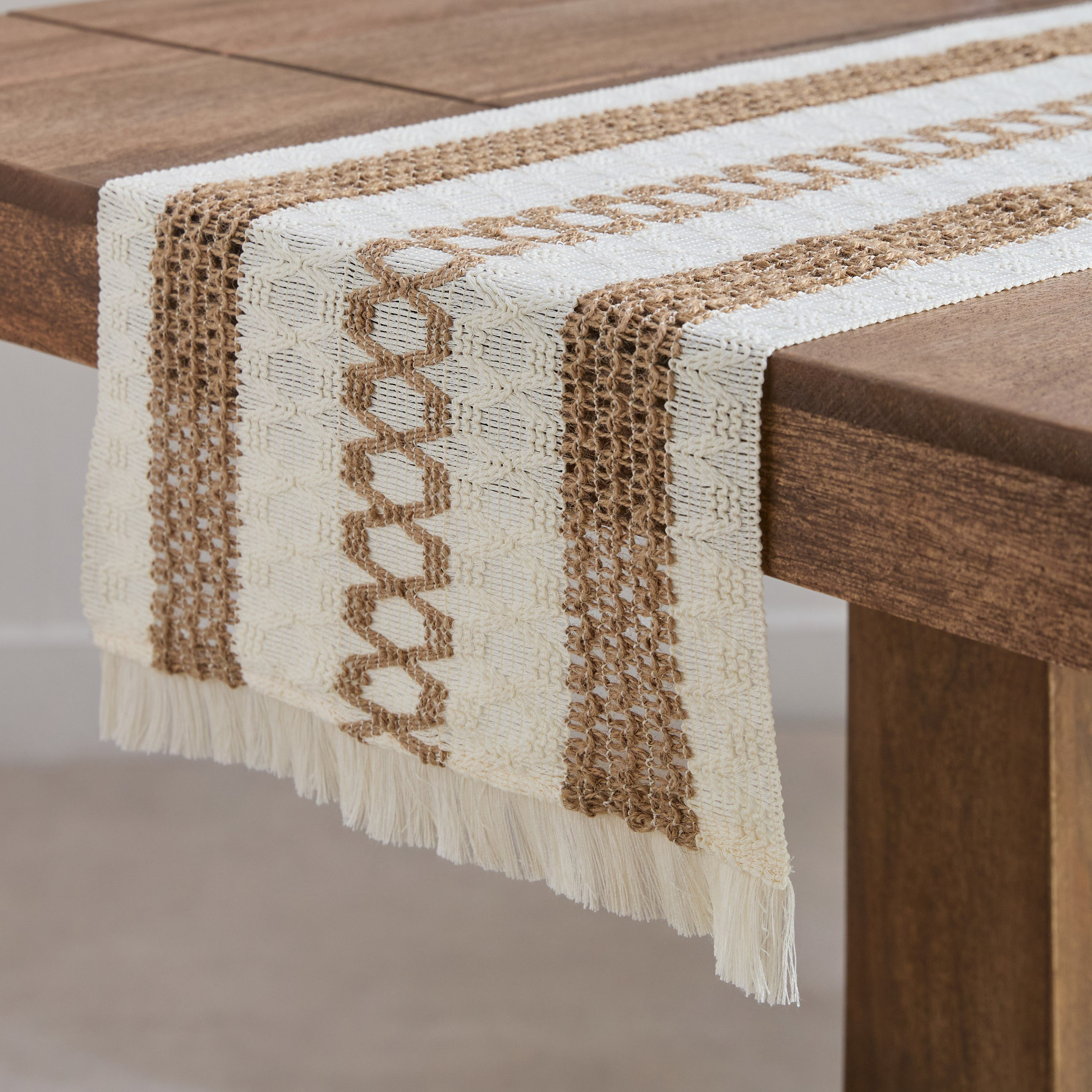 مفرش طاولة منسوج من نيكسوس - 33×120 سم-hbxdecorandfurnishings-homefurnishings-tablelinens-image-3