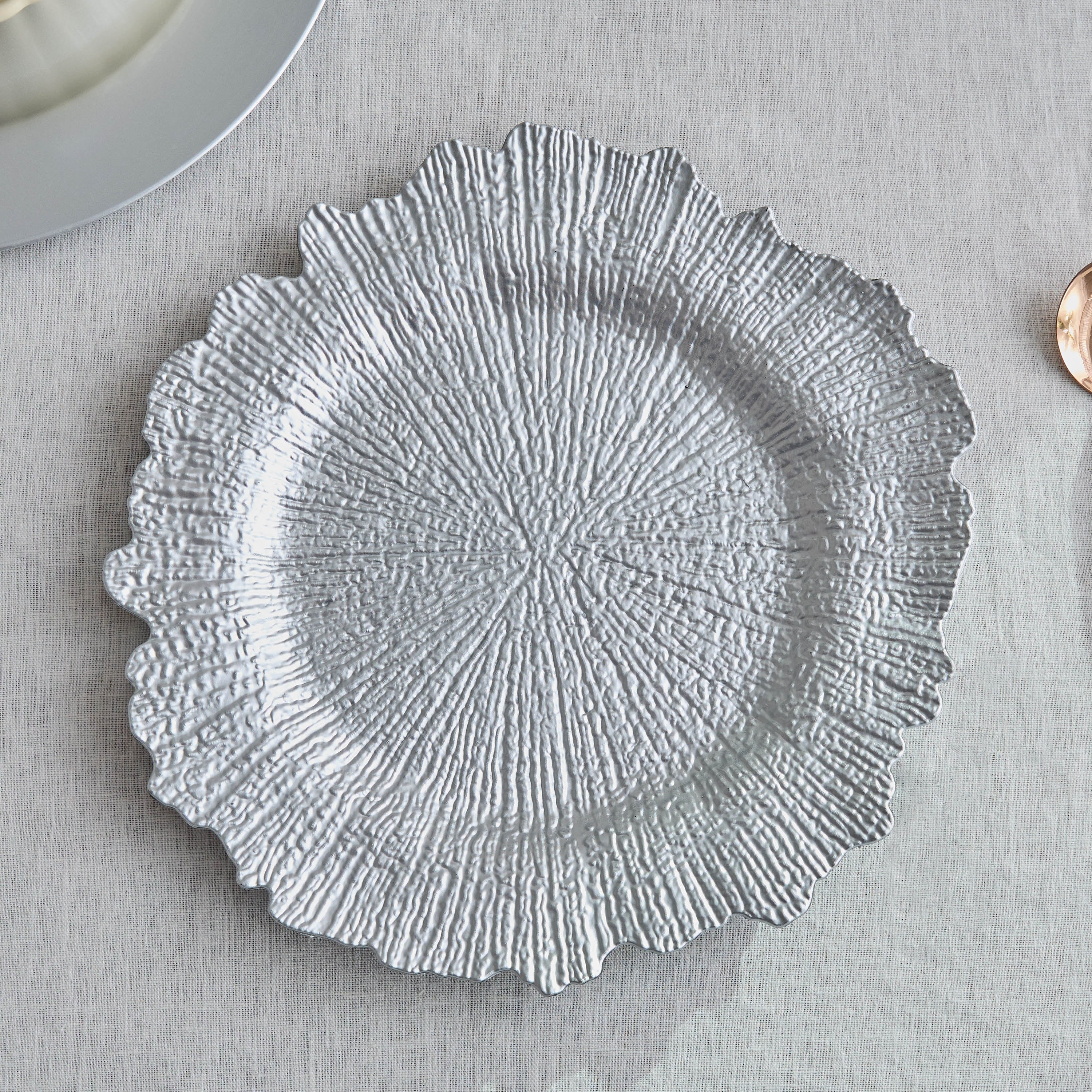 صحن صدفي من ناز  - 33 سم-hbxhomeware-hbxdecorandfurnishings-image-2