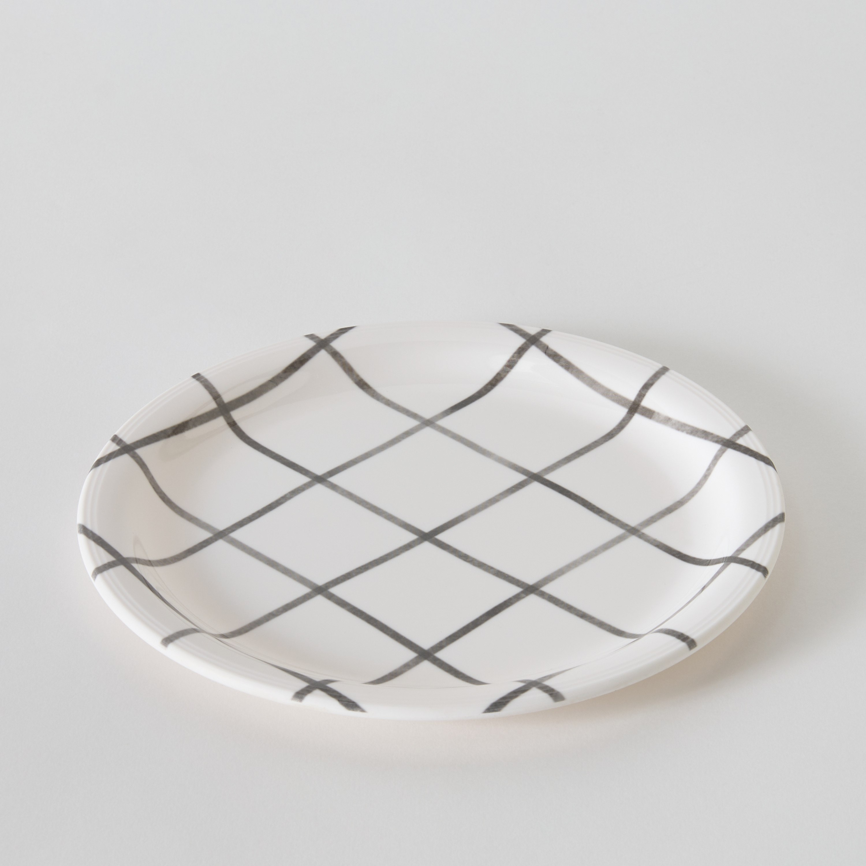 Checkered Side Plate - 19 cm-hbxdecorandfurnishings-tabletop-crockery-image-5