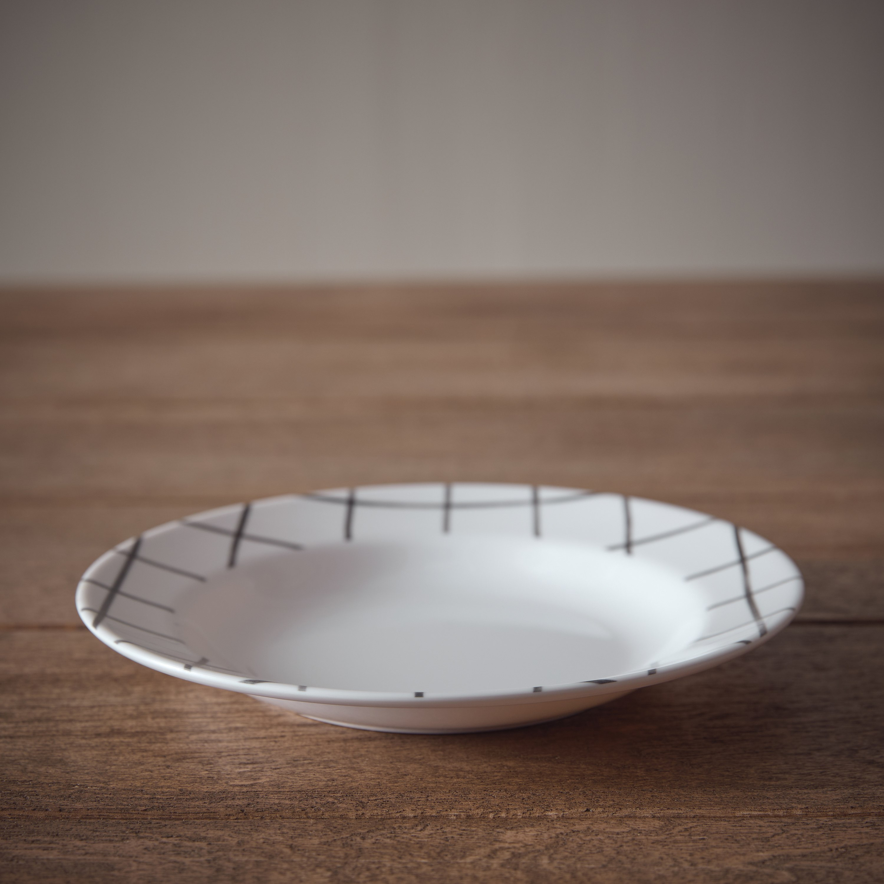 صحن حساء مربعات - 23 سم-hbxdecorandfurnishings-tabletop-crockery-image-1