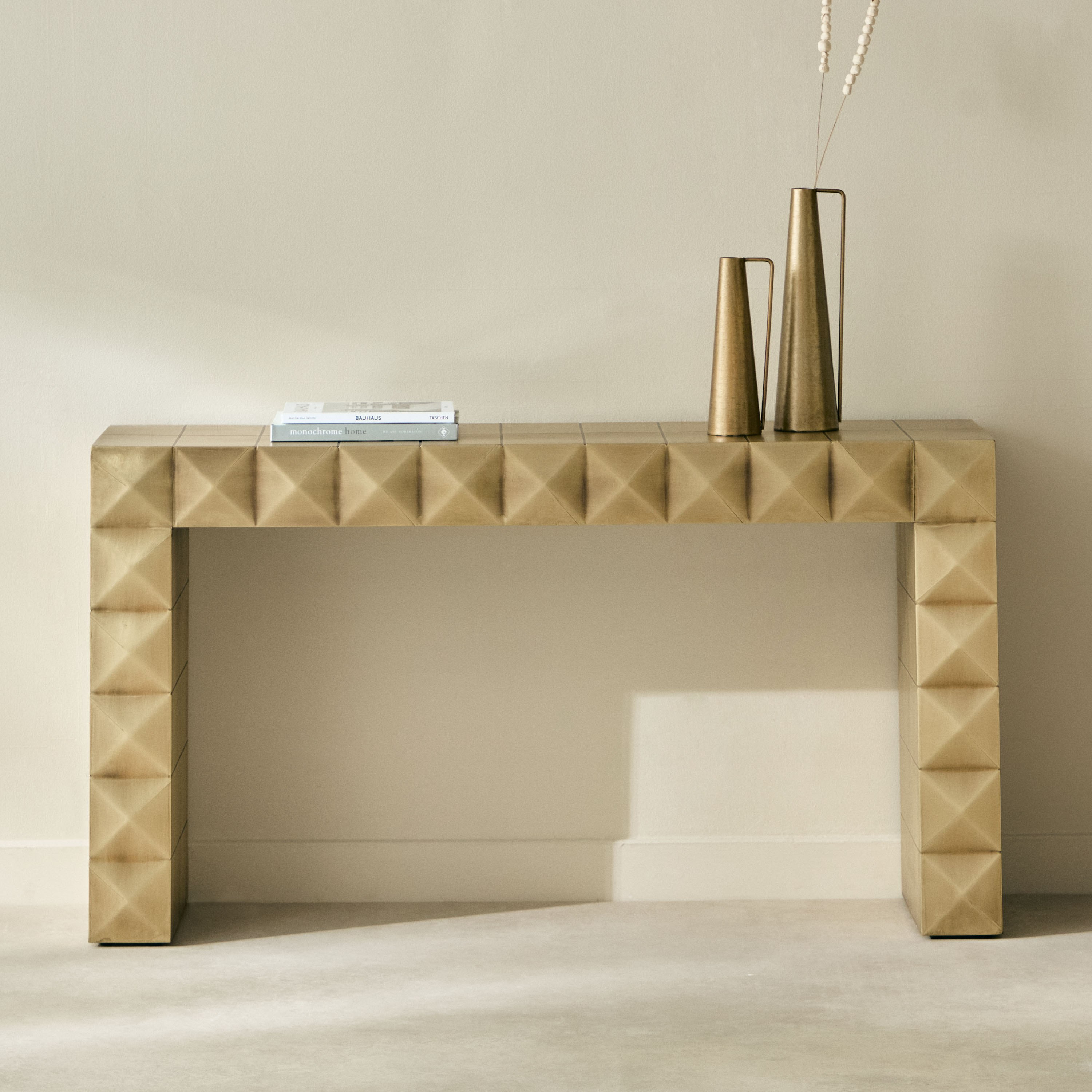 طاولة كونسول بطلاء نحاس - بريزما من فيندرا-hbxfurniture-tablesandstands-consoletables-image-2