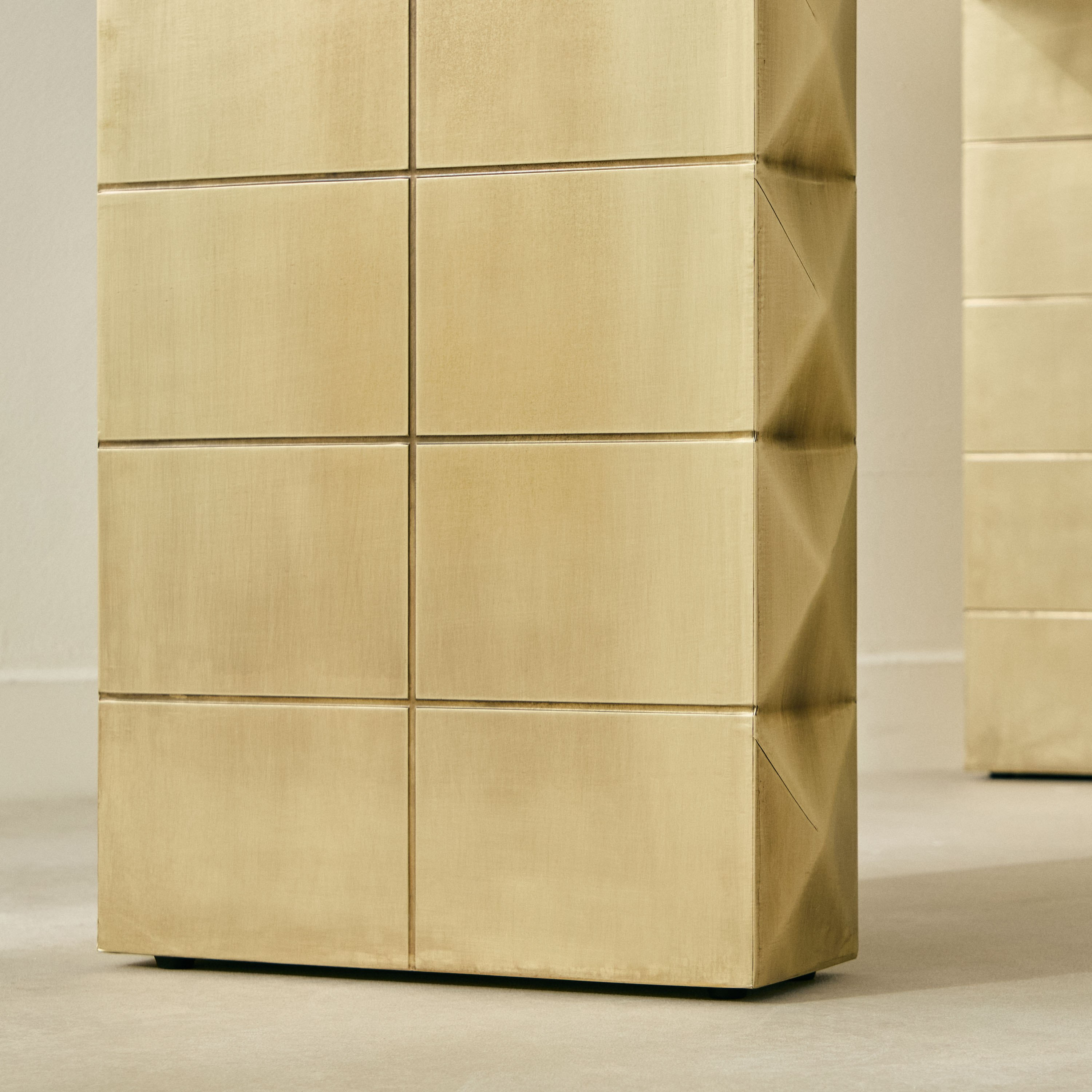 طاولة كونسول بطلاء نحاس - بريزما من فيندرا-hbxfurniture-tablesandstands-consoletables-image-6