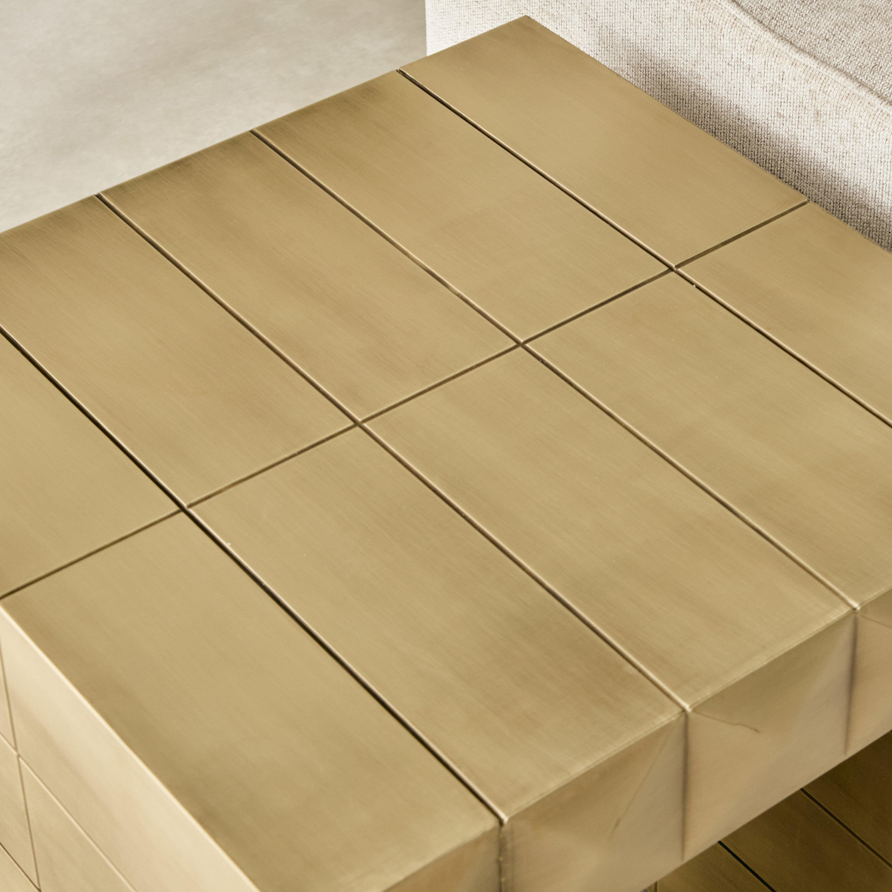 طاولة جانبية مطلية بالنحاس - بريزما من كافون-hbxfurniture-livingroom-endtables-image-3