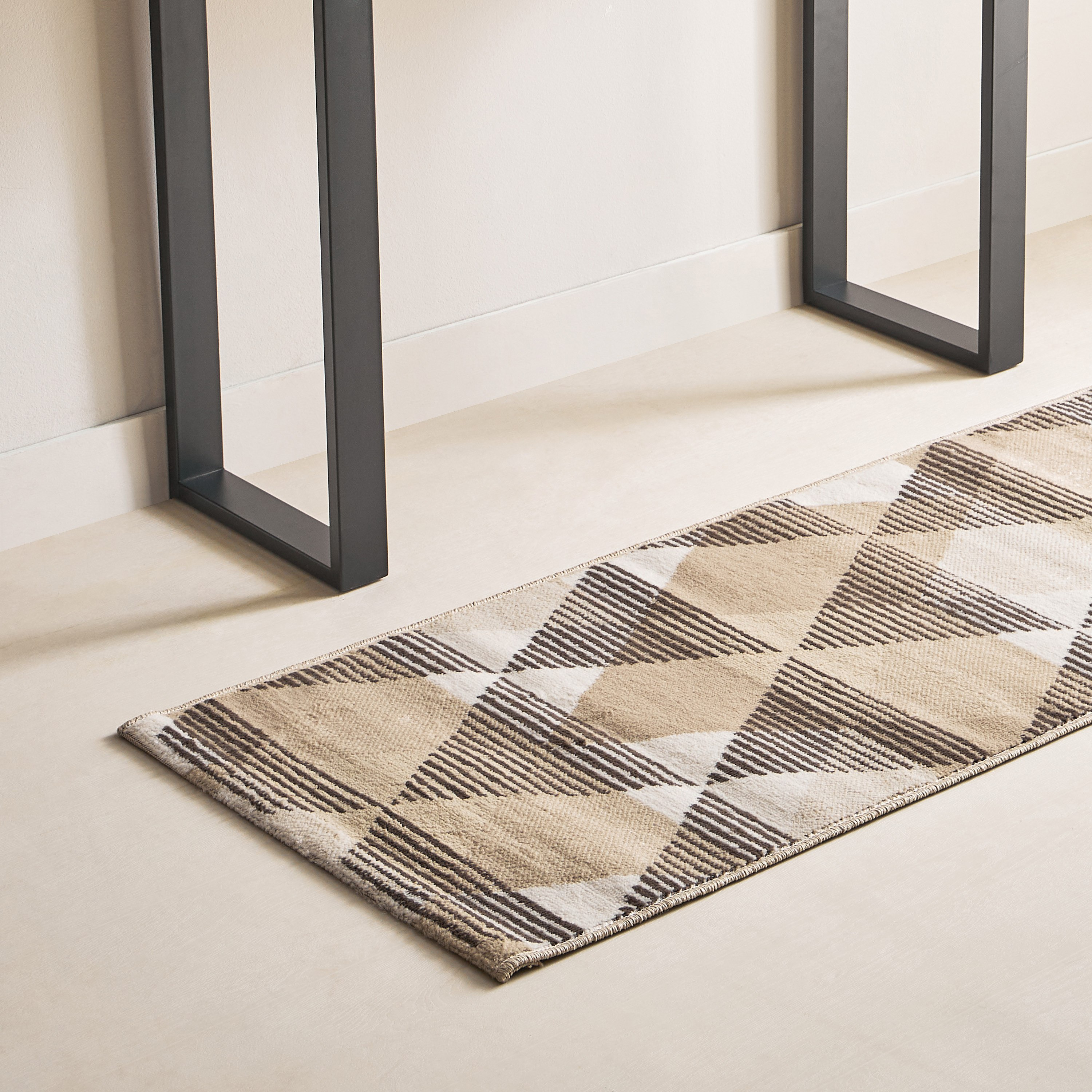 سجادة بولي بروبيلين مقاومة للبقع تريو من مشاعل - 60x150 سم-hbxdecorandfurnishings-floorcoverings-rugs-image-1
