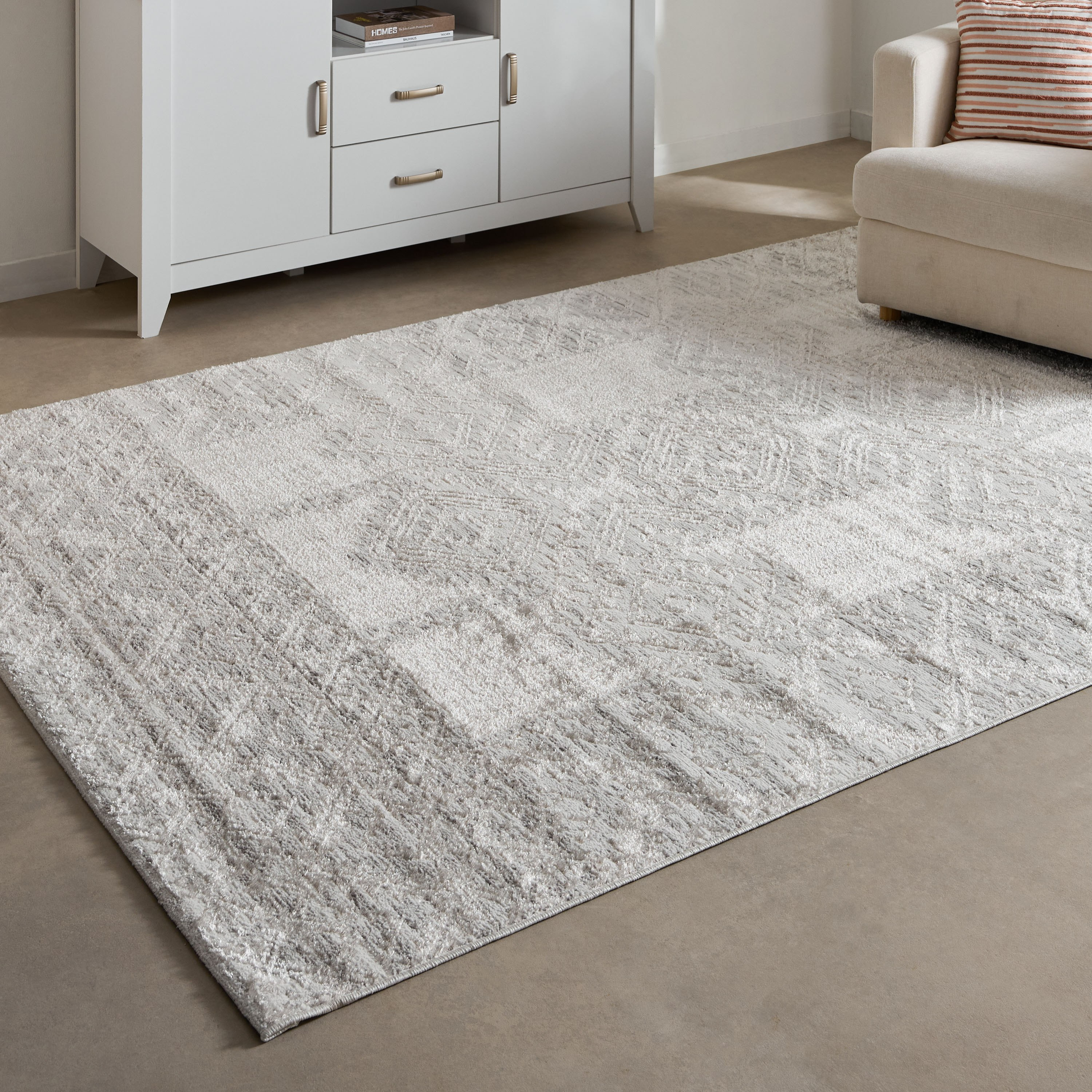 سجادة بولي بروبلين مقاومة للبقع بتصميم لامع وراقي من كوفارا - 250x360 سم-hbxdecorandfurnishings-floorcoverings-rugs-image-1