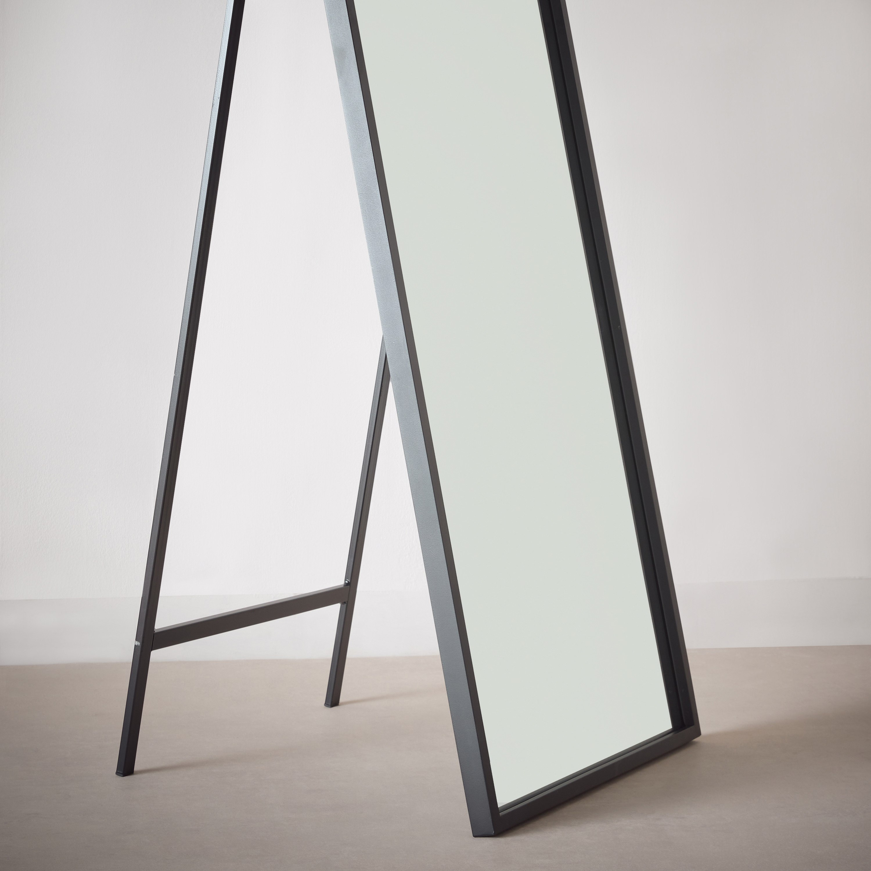 مرآة قائمة بإطار معدني من فريسكو - 50x160 سم-hbxhomeware-hbxdecorandfurnishings-image-7
